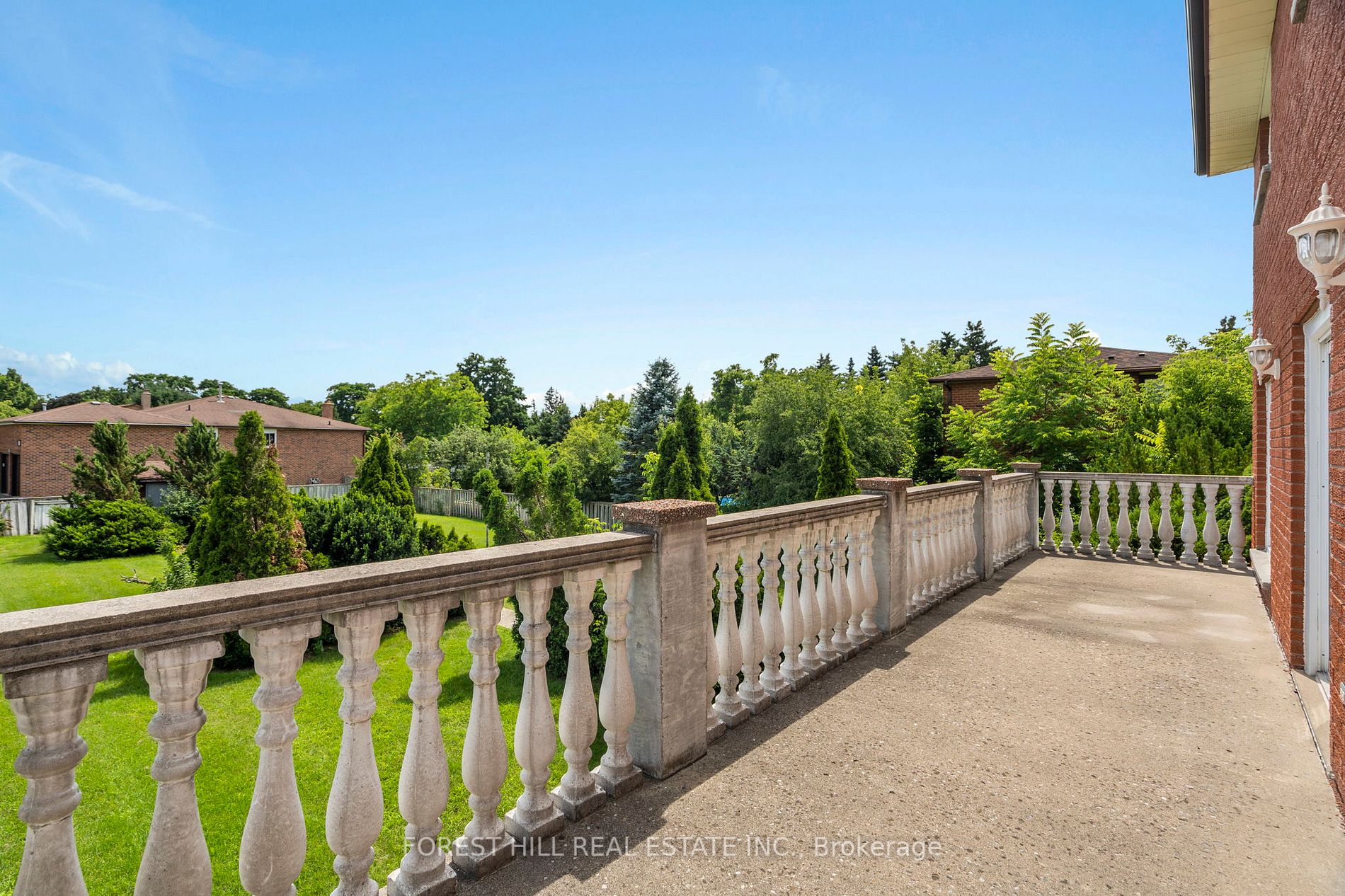 28 Walker Rd E