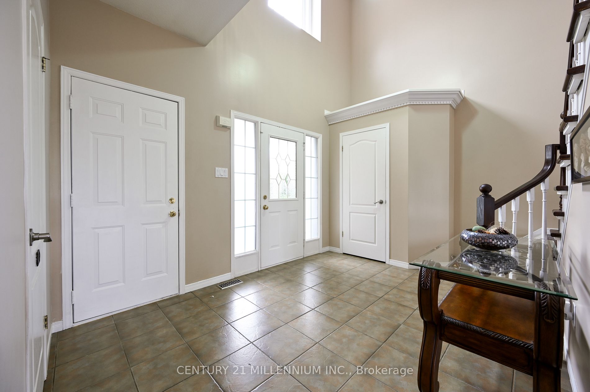 128 Benjamin Crescent