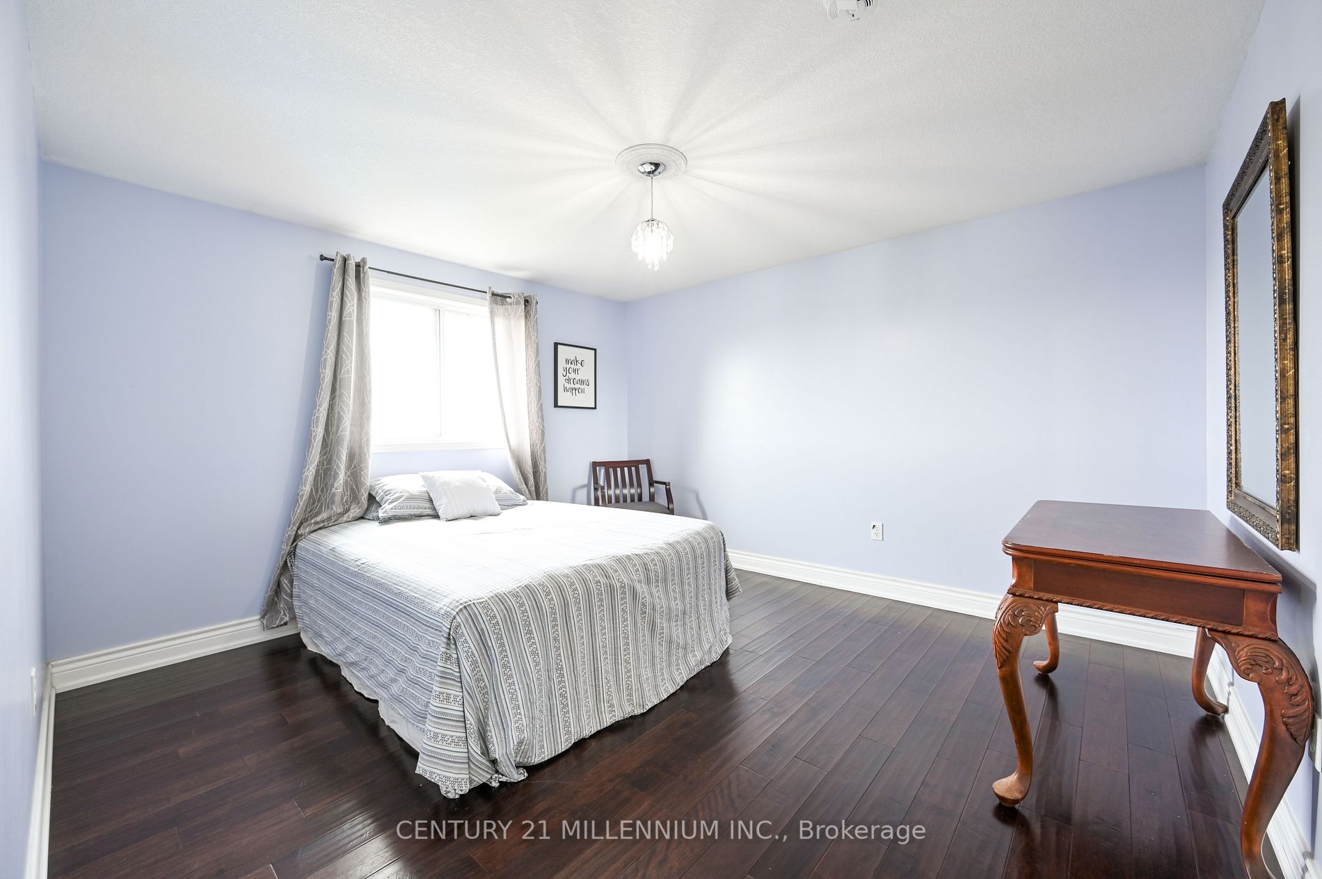 128 Benjamin Crescent