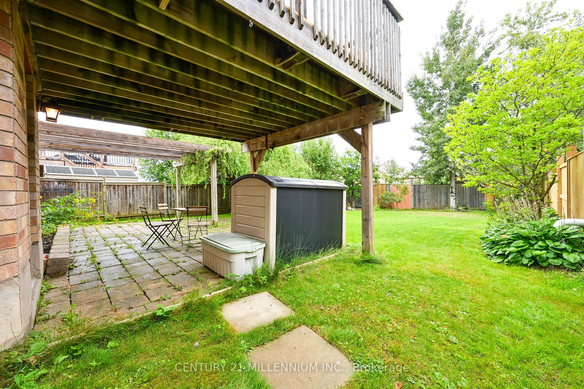 128 Benjamin Crescent