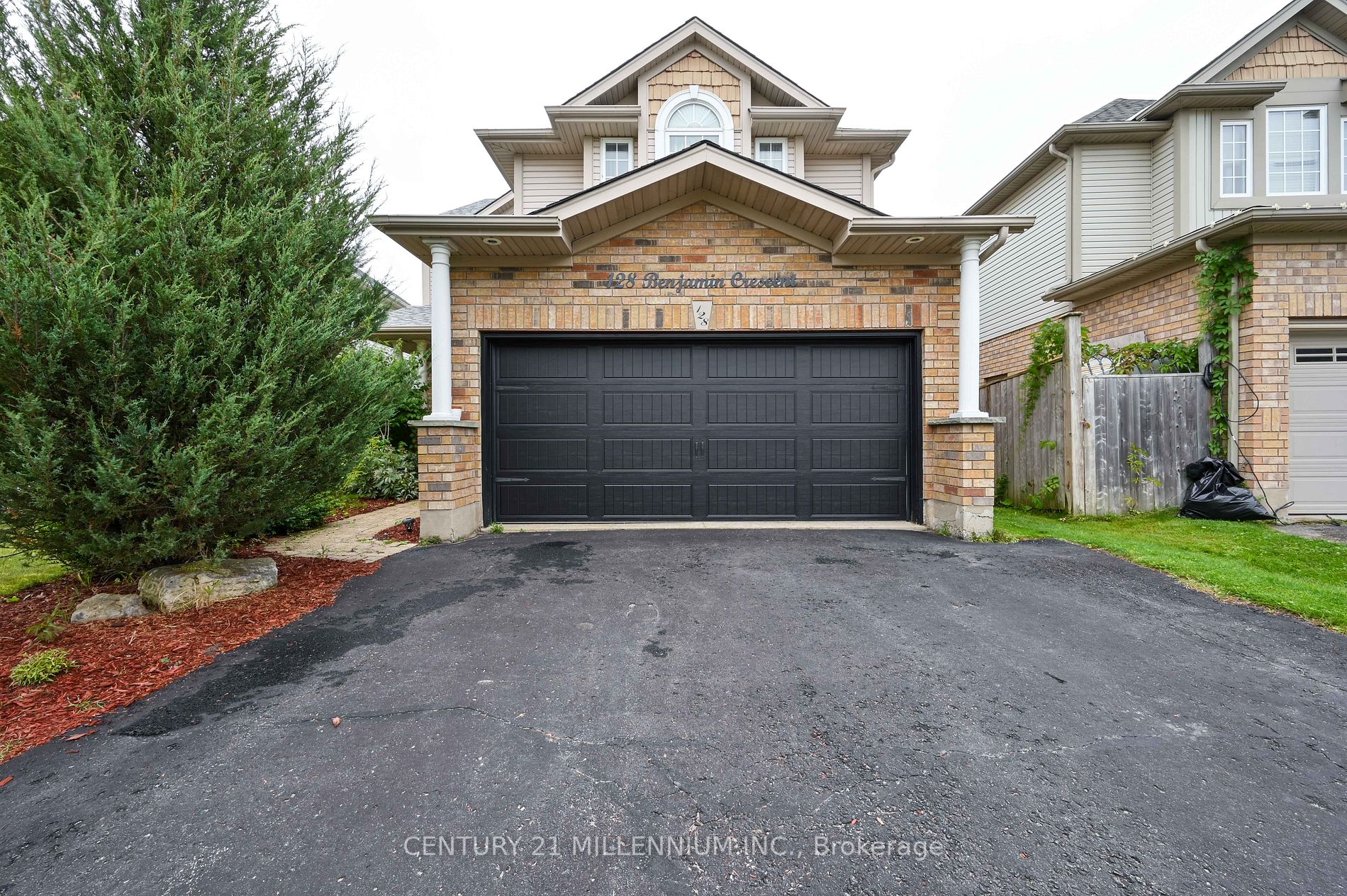 128 Benjamin Cres