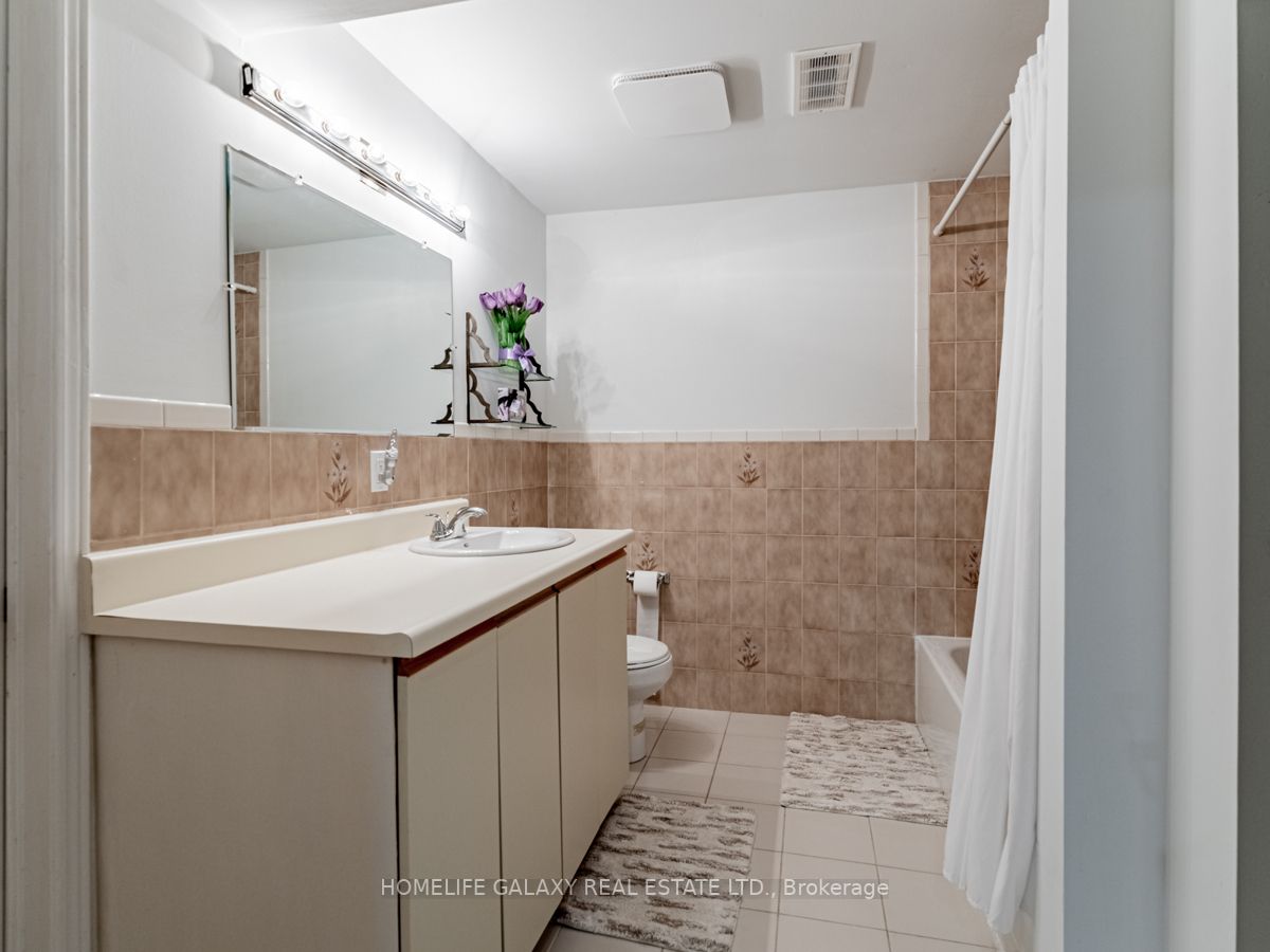 13 Major William Sharpe Dr