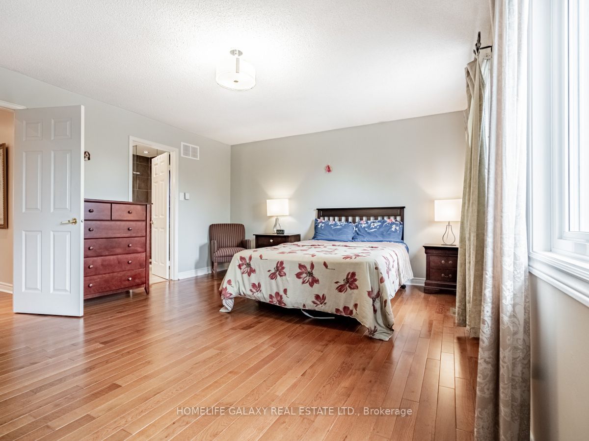 13 Major William Sharpe Dr