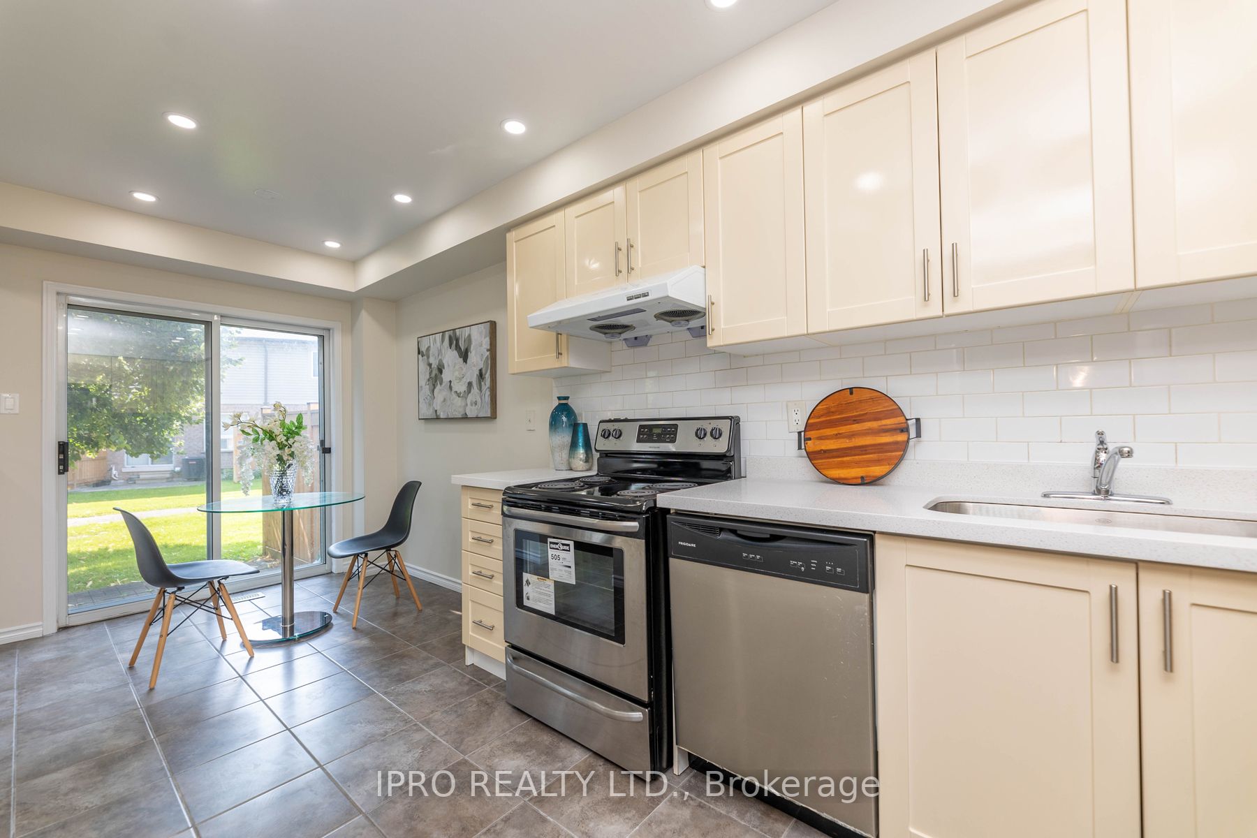 4600 Kimbermount Ave, #61
