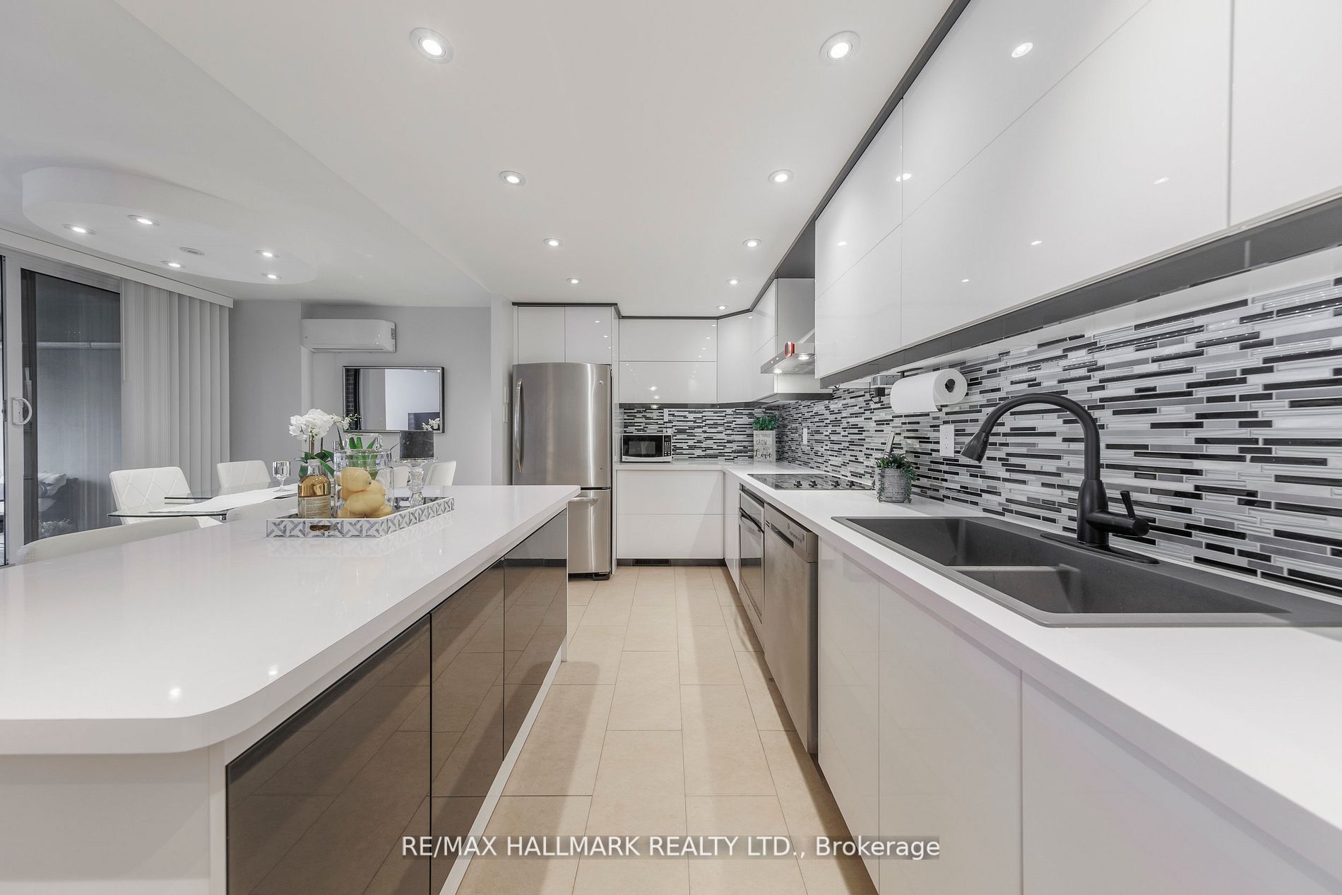2542 Argyle Rd, #702