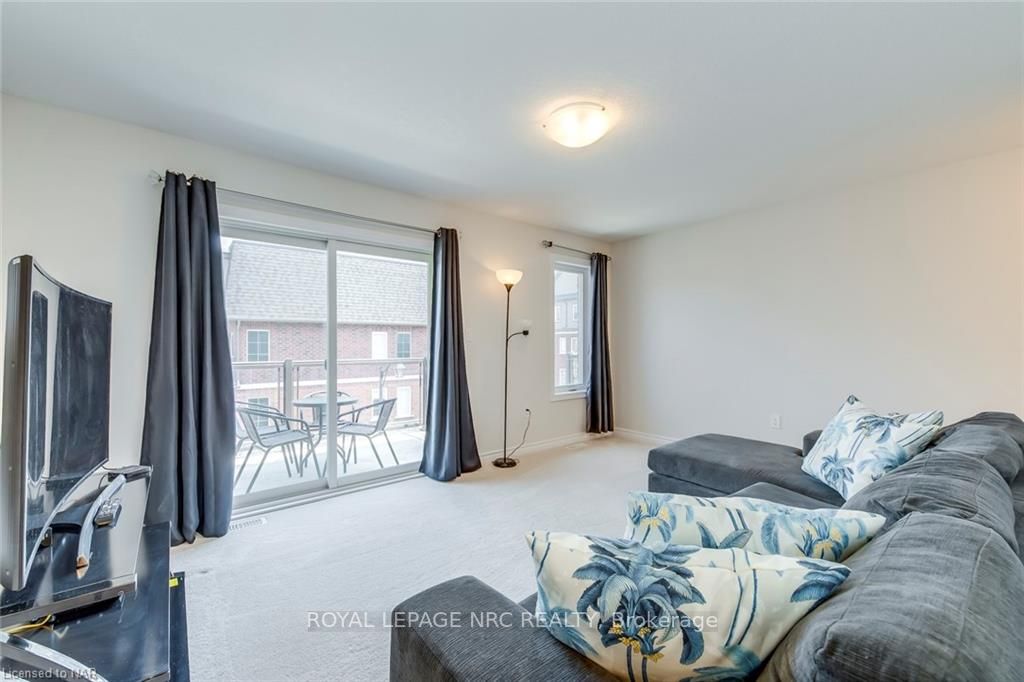 445 Ontario St S, #76
