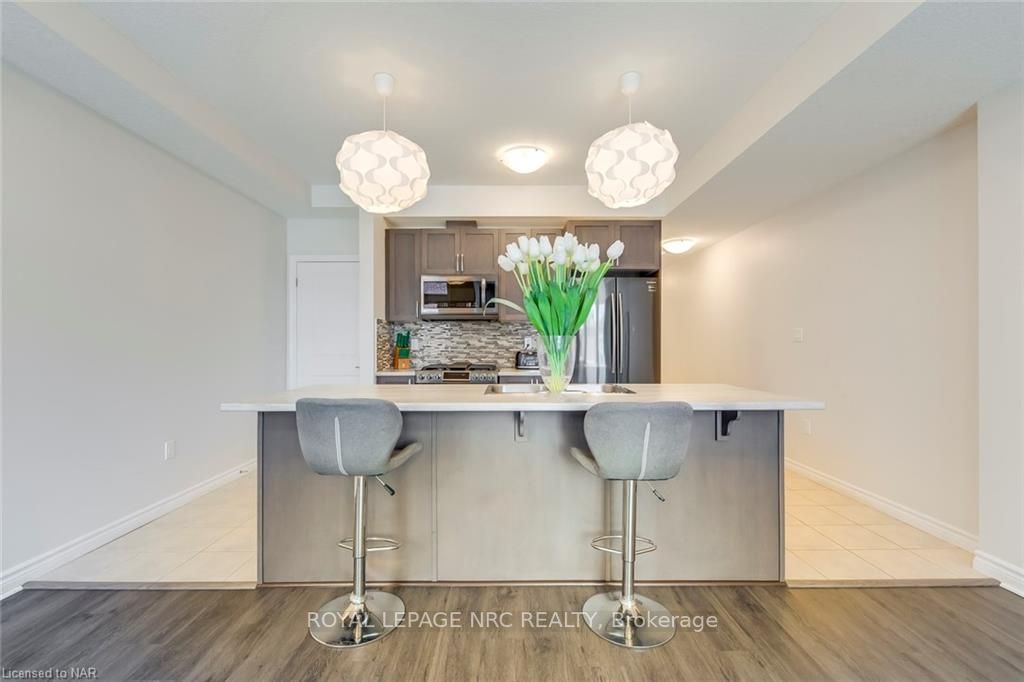 445 Ontario St S, #76