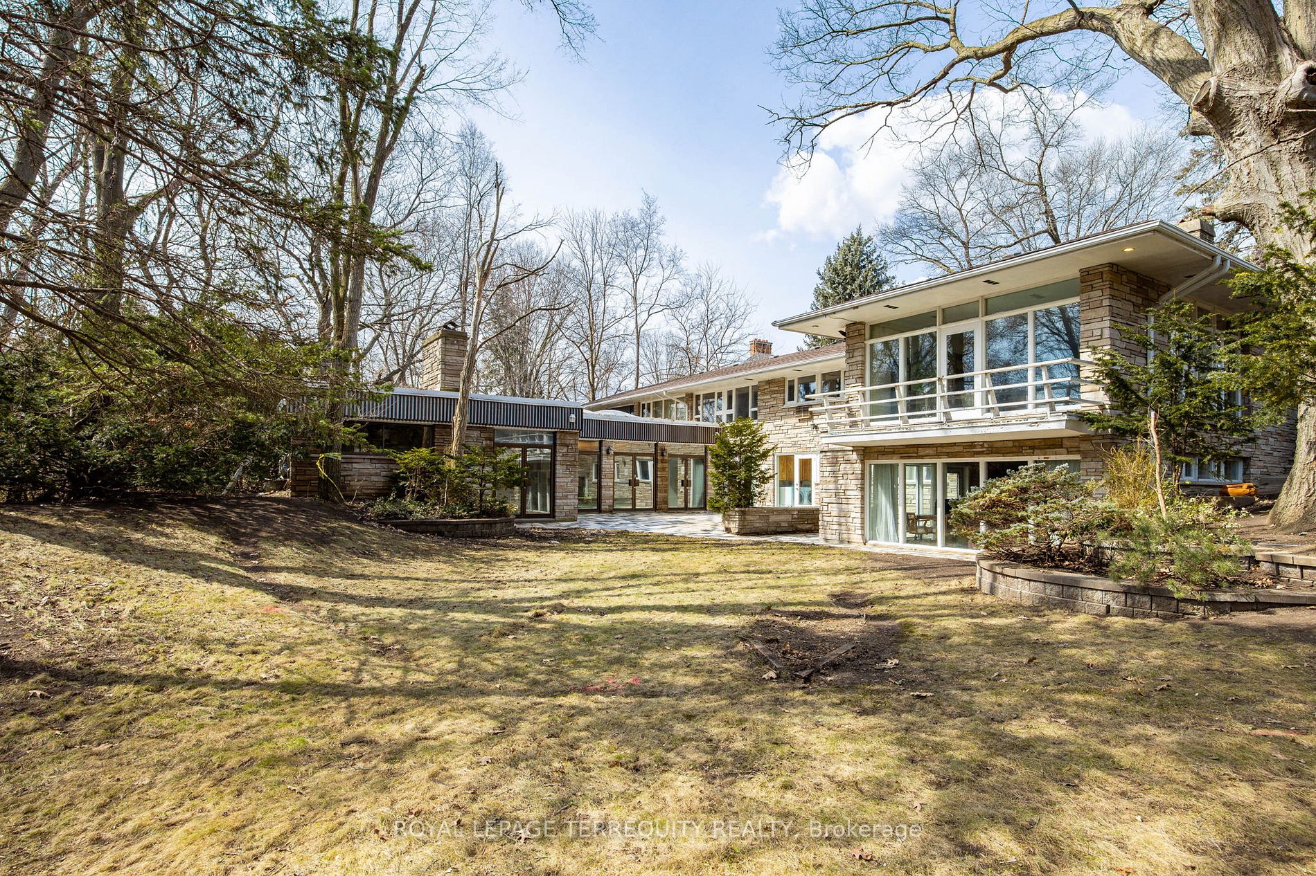 3 Edgehill Road