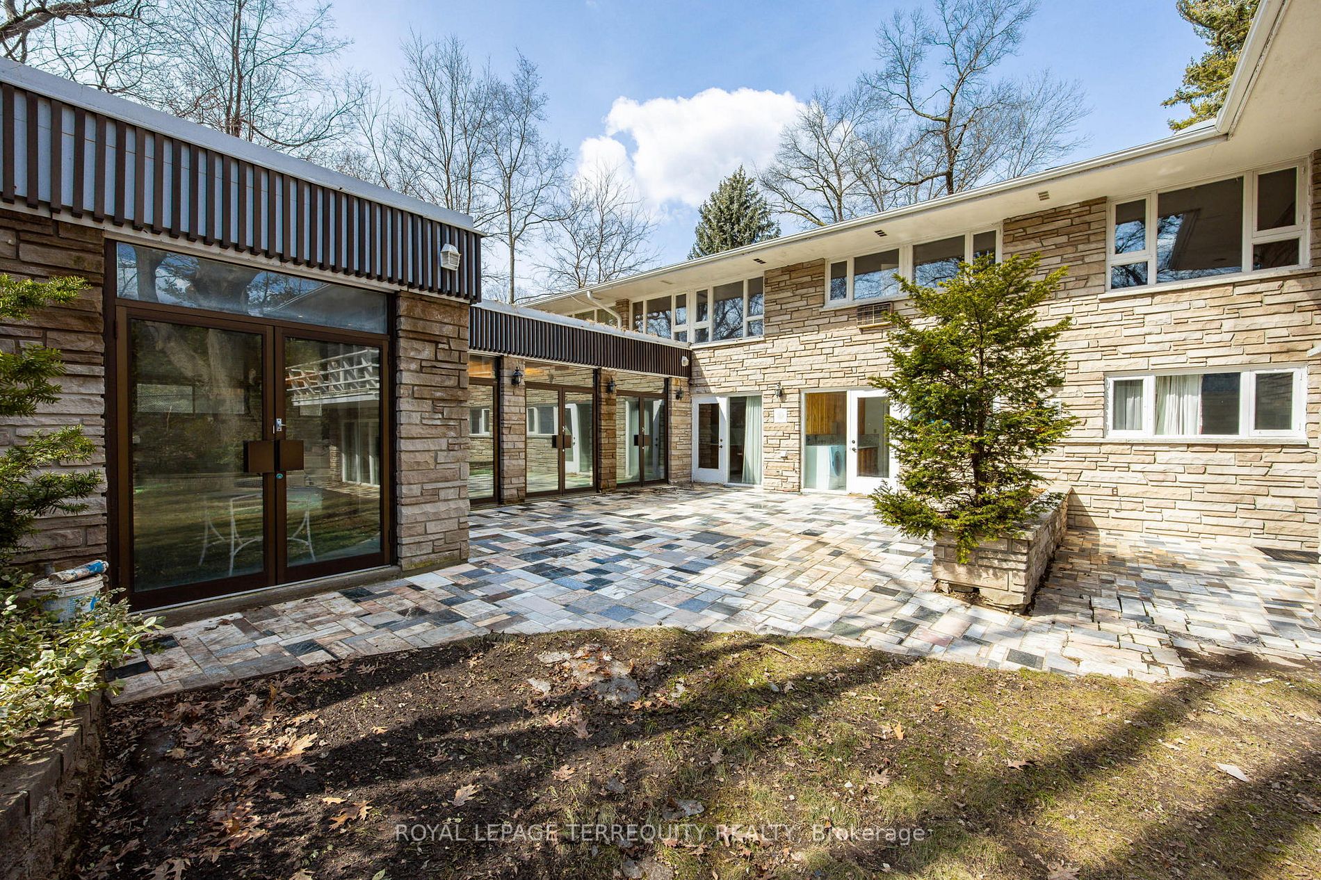 3 Edgehill Road