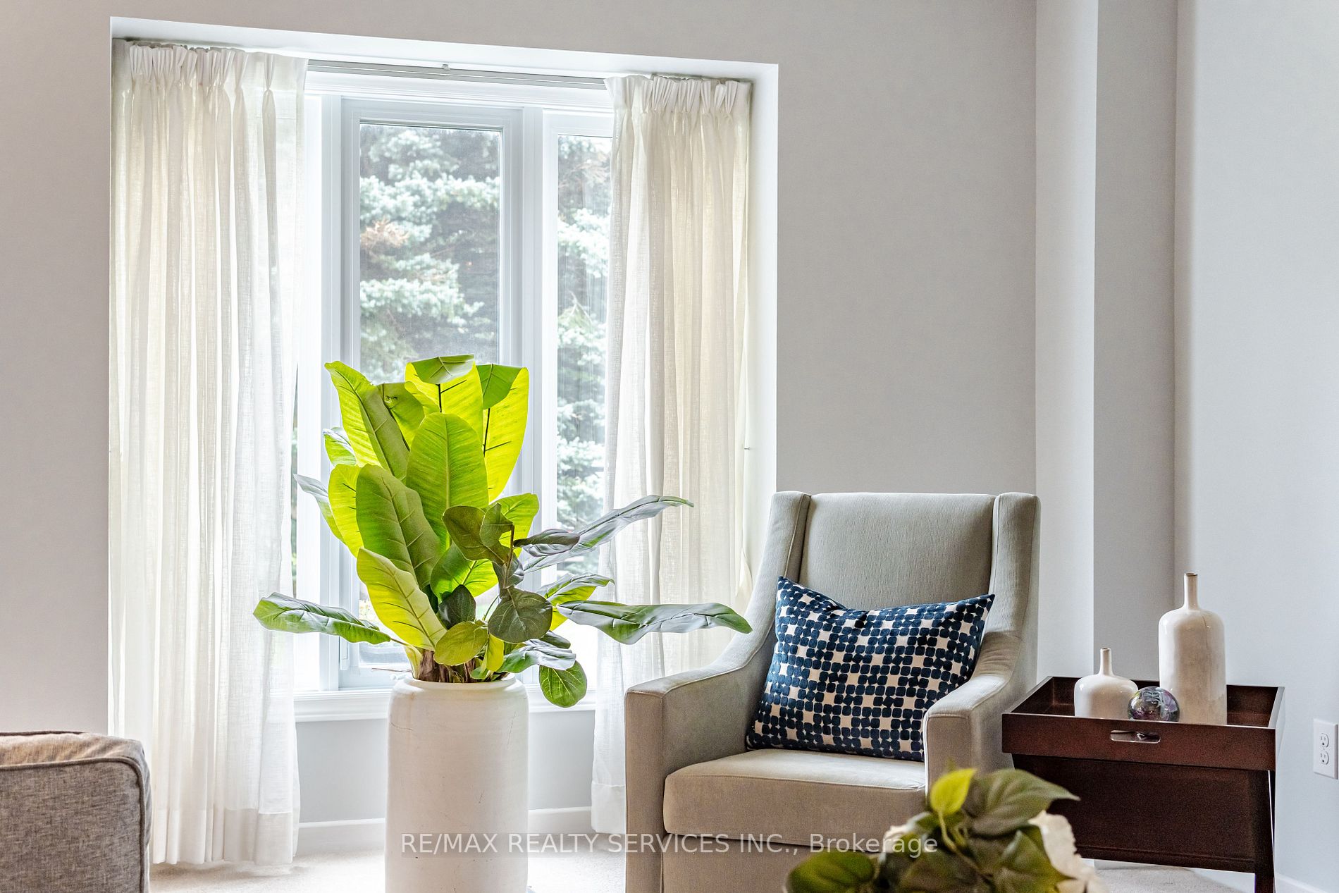 24 Madelaine Cres