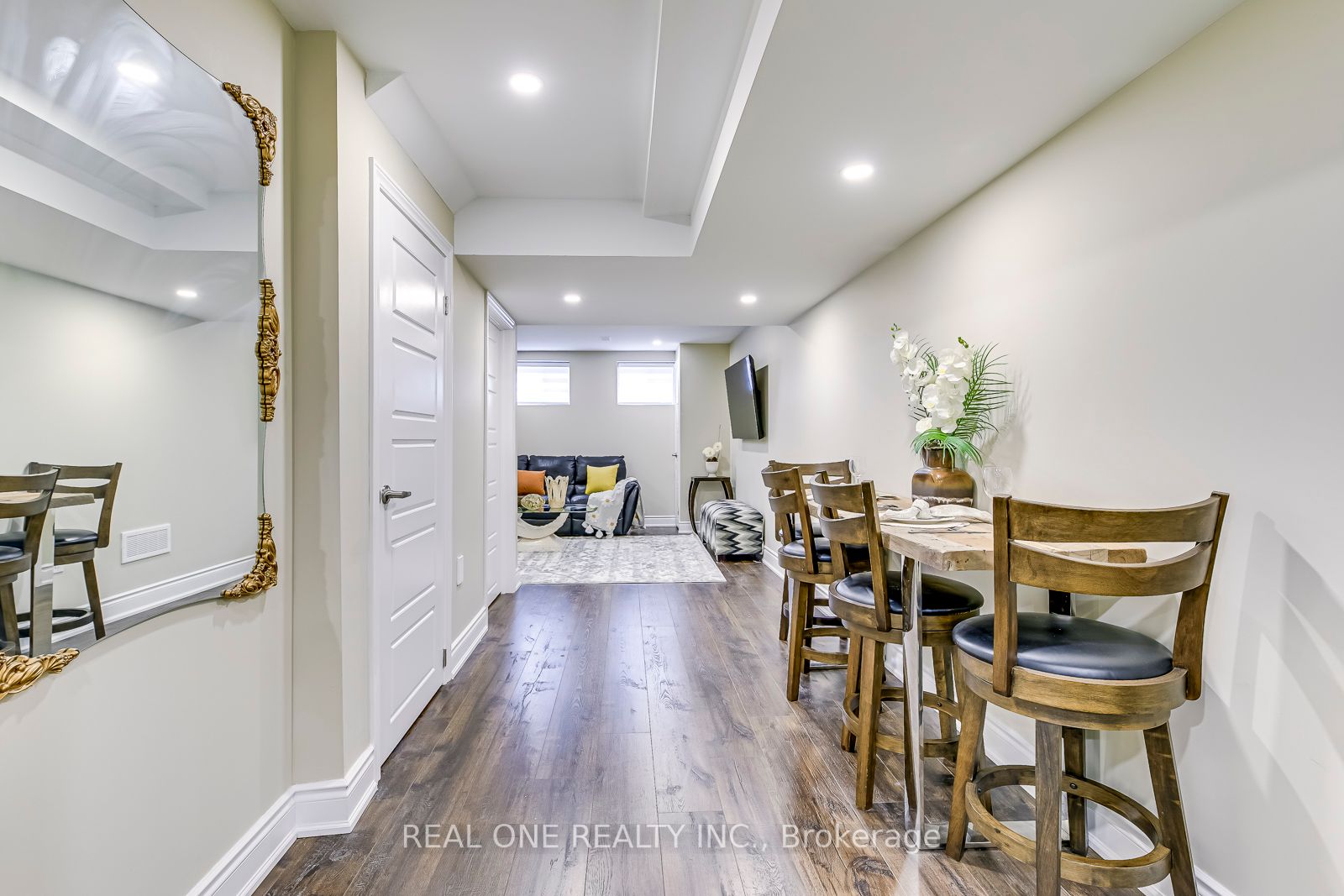 1772 Thames Circle