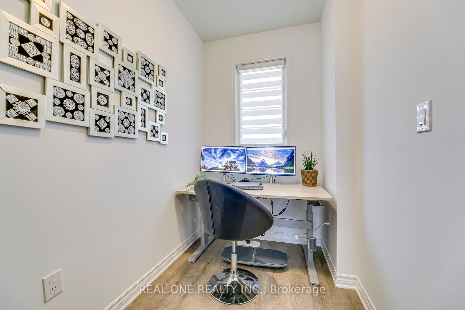 1772 Thames Circle