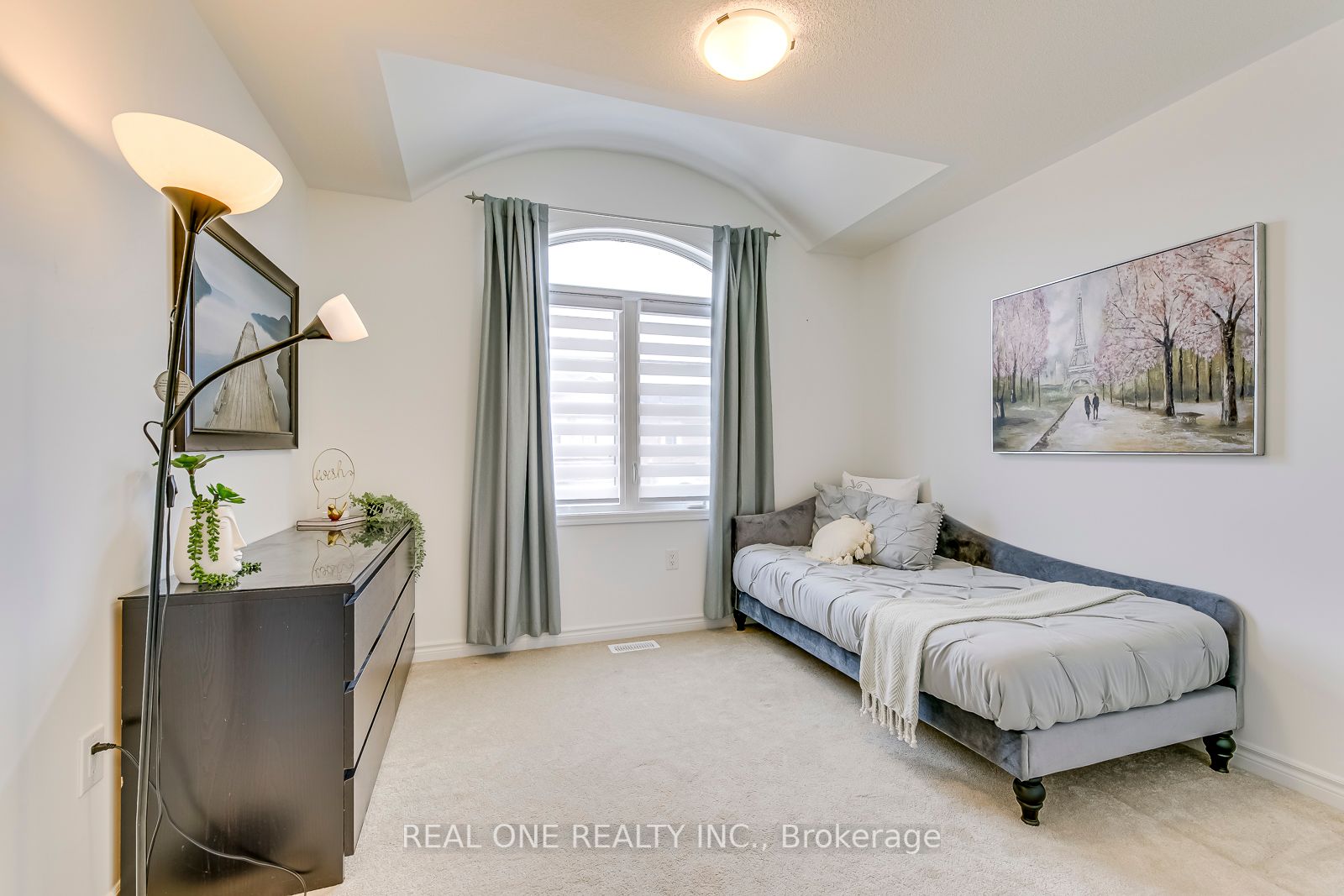 1772 Thames Circle