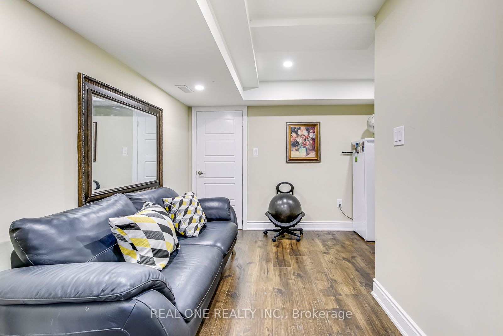1772 Thames Circle