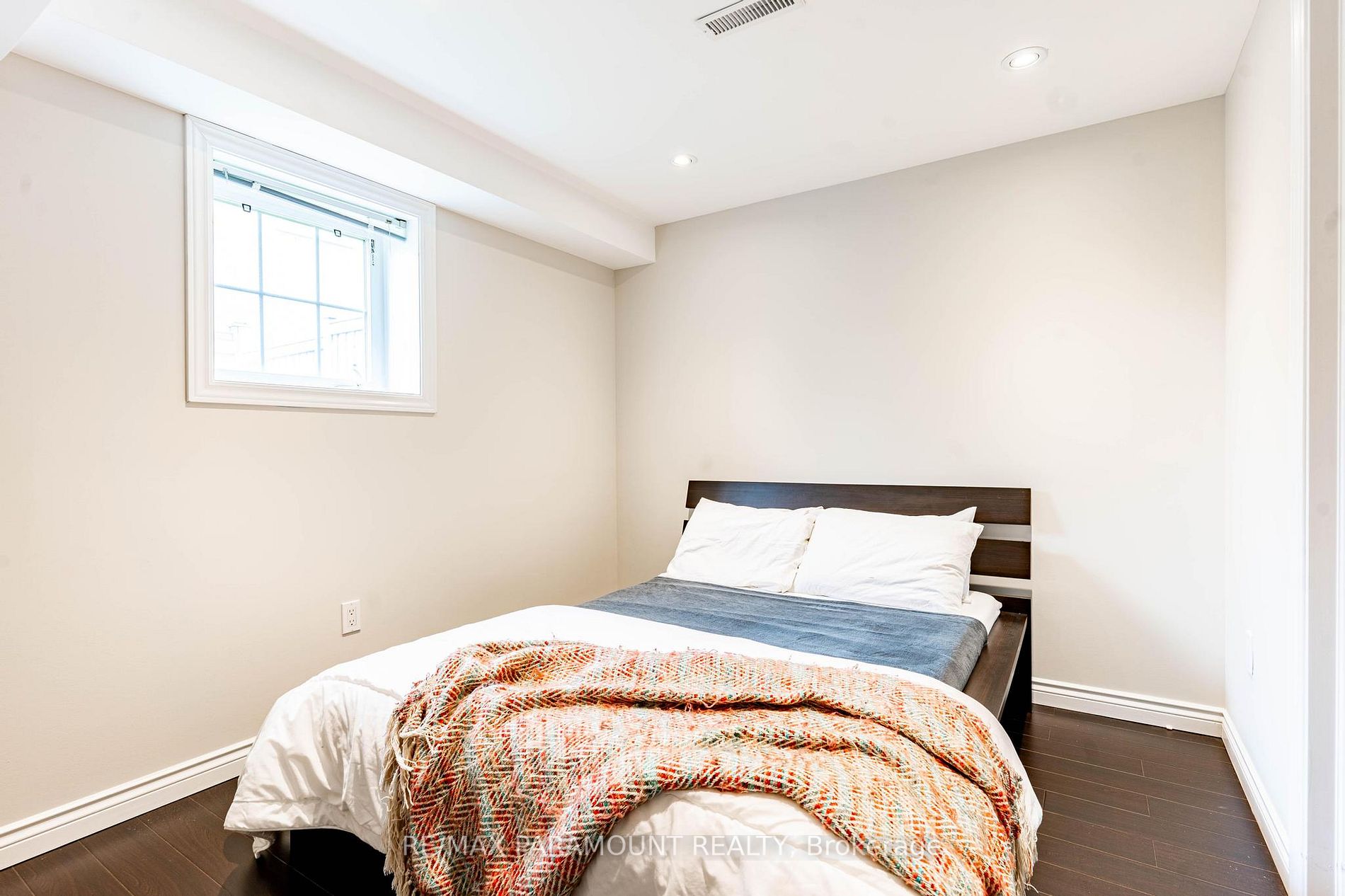 10 Cedarholme Avenue
