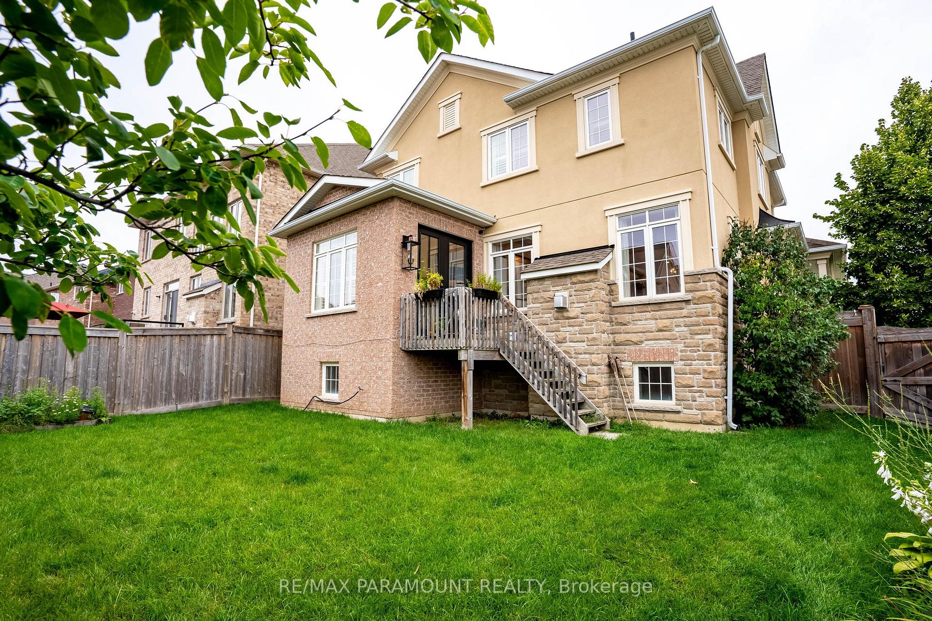 10 Cedarholme Avenue