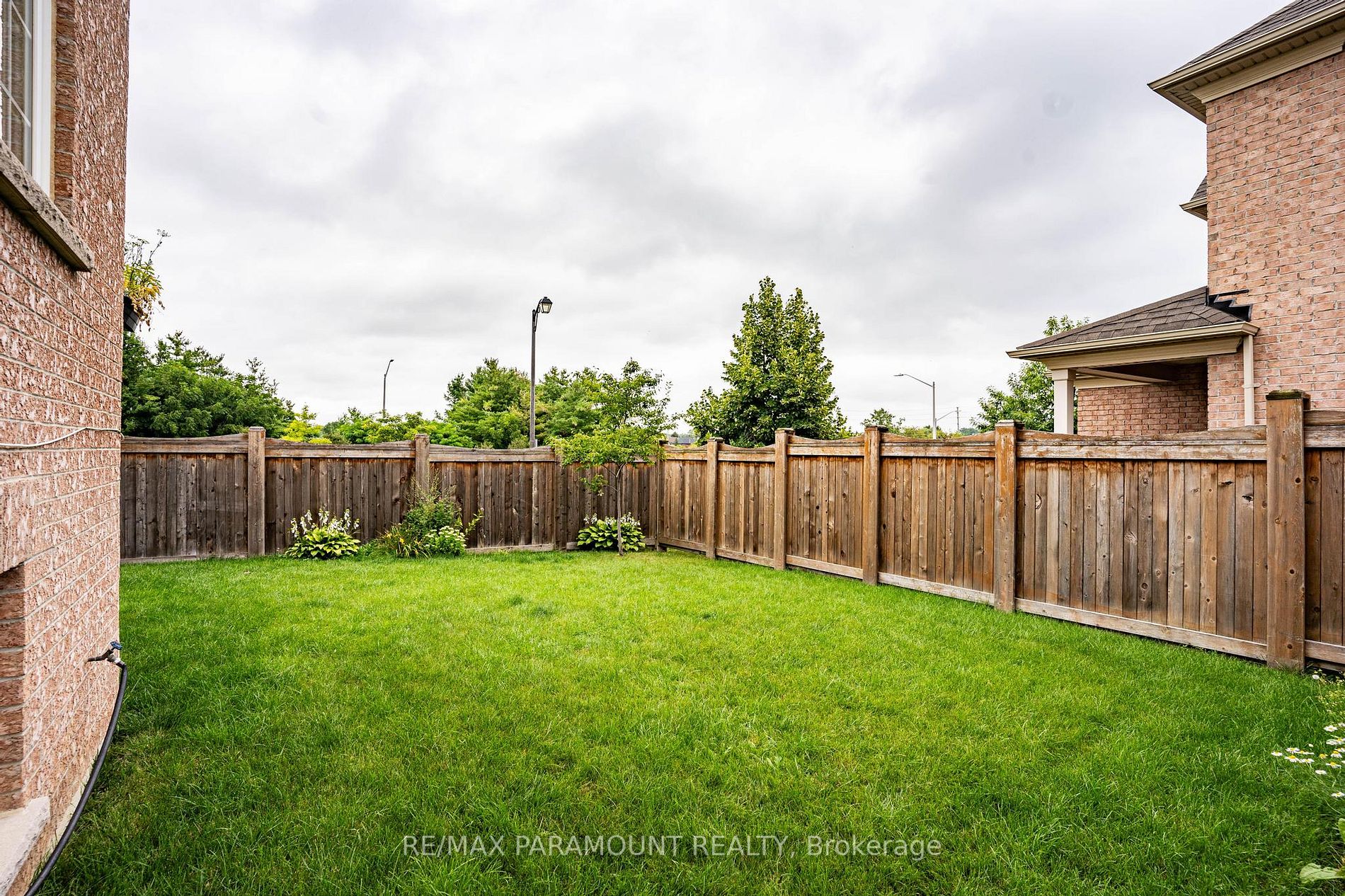 10 Cedarholme Avenue