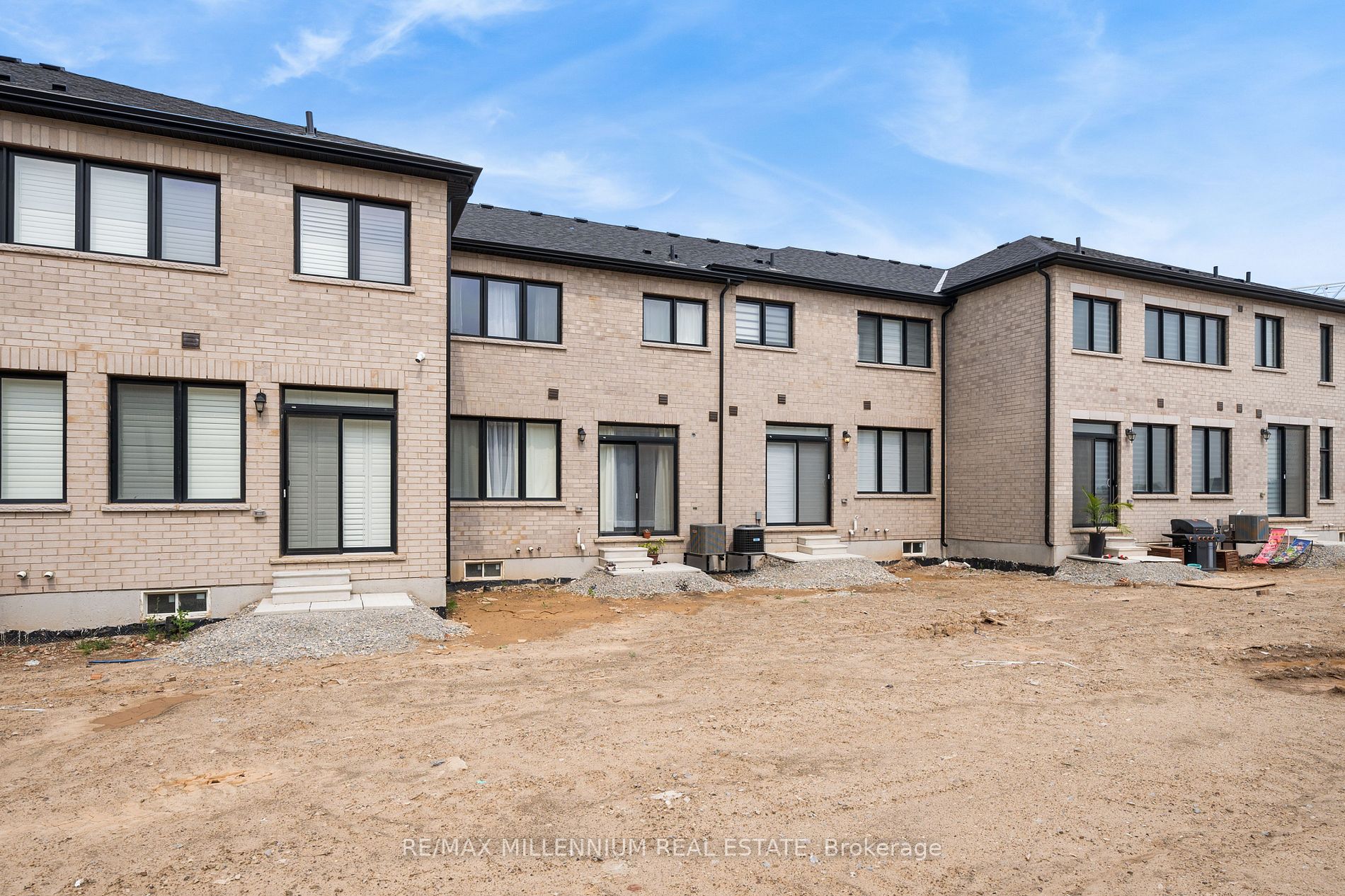 1554 Labine Pt