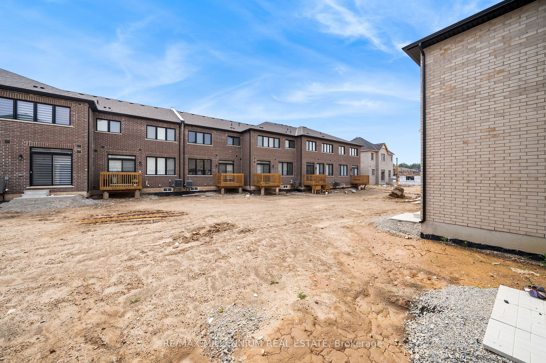1554 Labine Pt