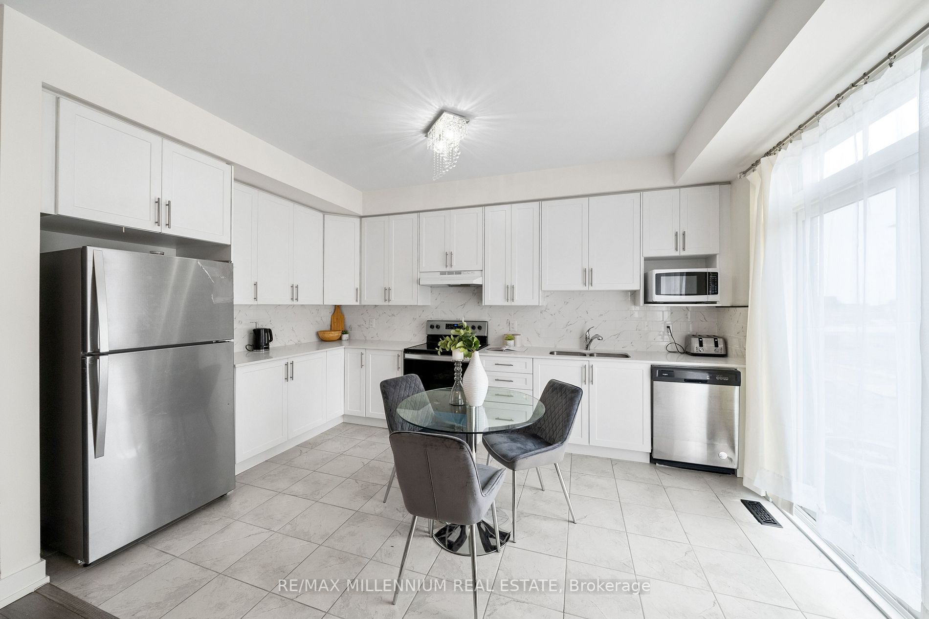 1554 Labine Pt