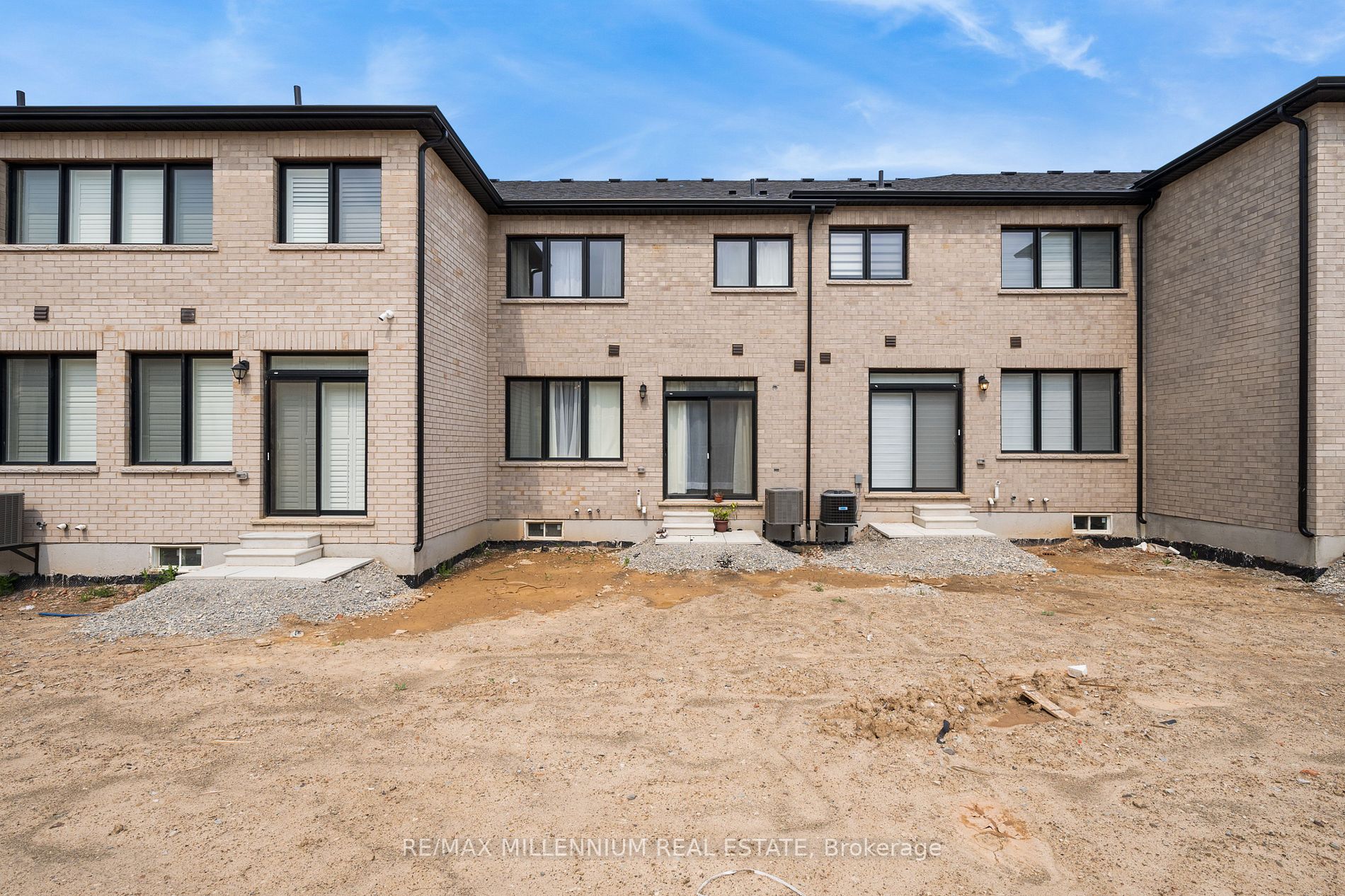 1554 Labine Pt