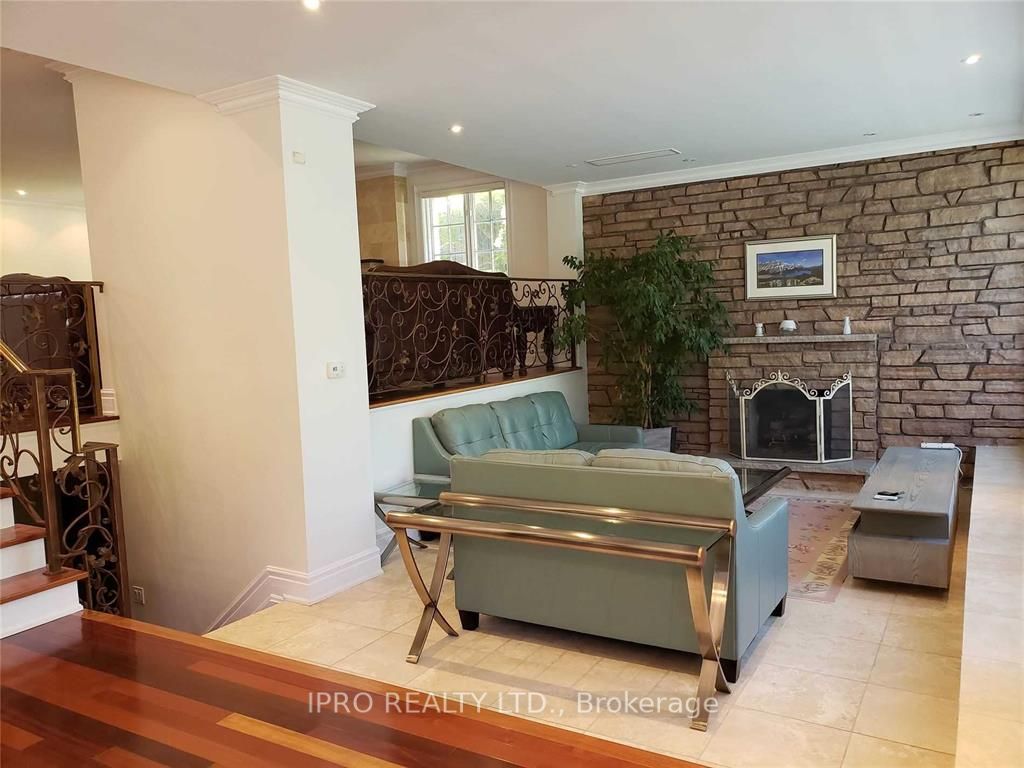 2197 Courrier Lane