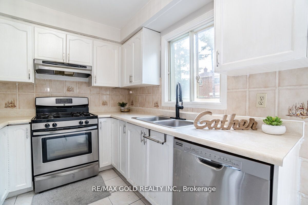 229 Vodden Street W