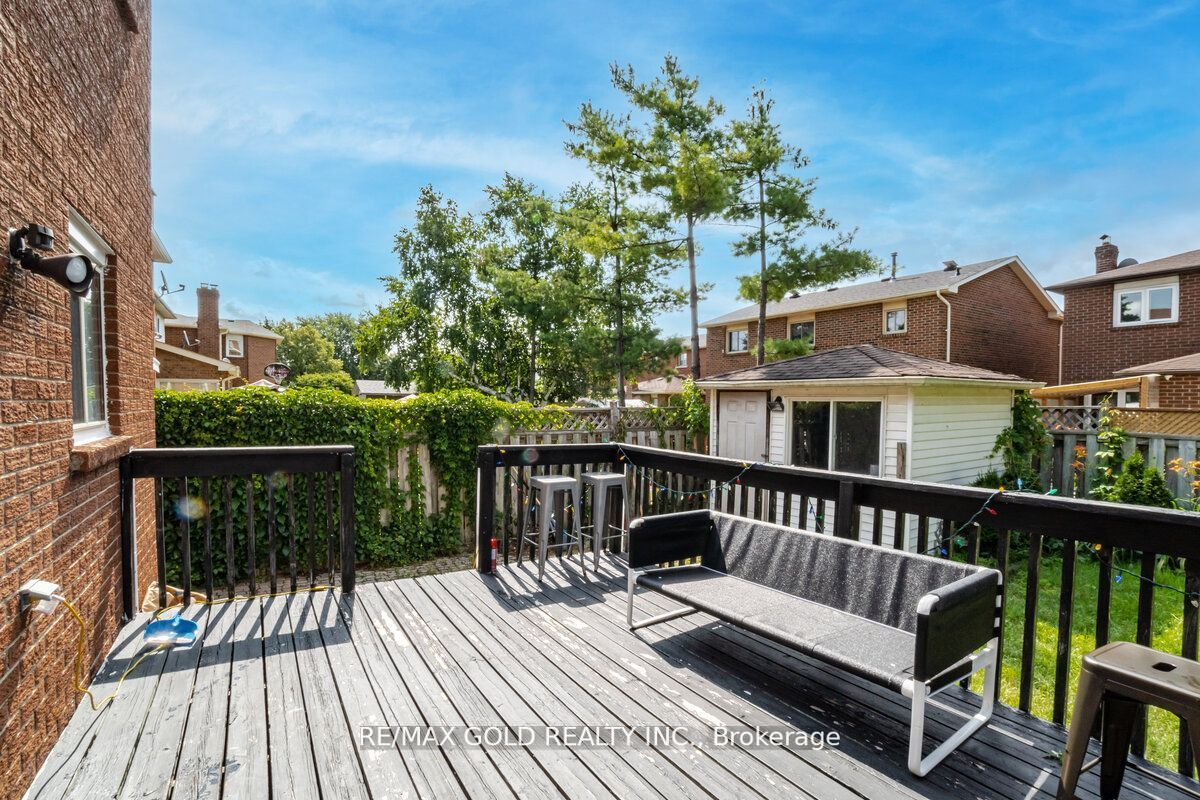 229 Vodden Street W