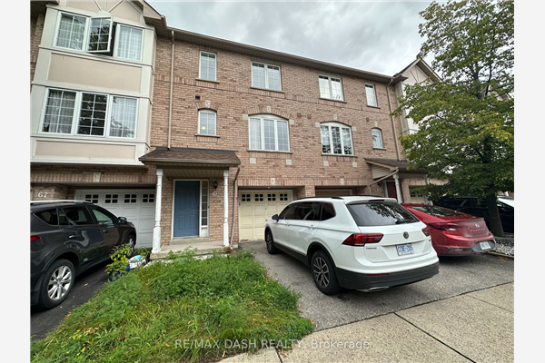 80 Acorn Pl, Mississauga