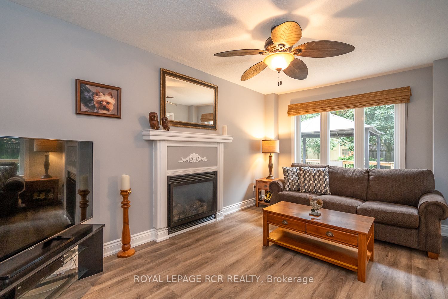 203 Walsh Cres