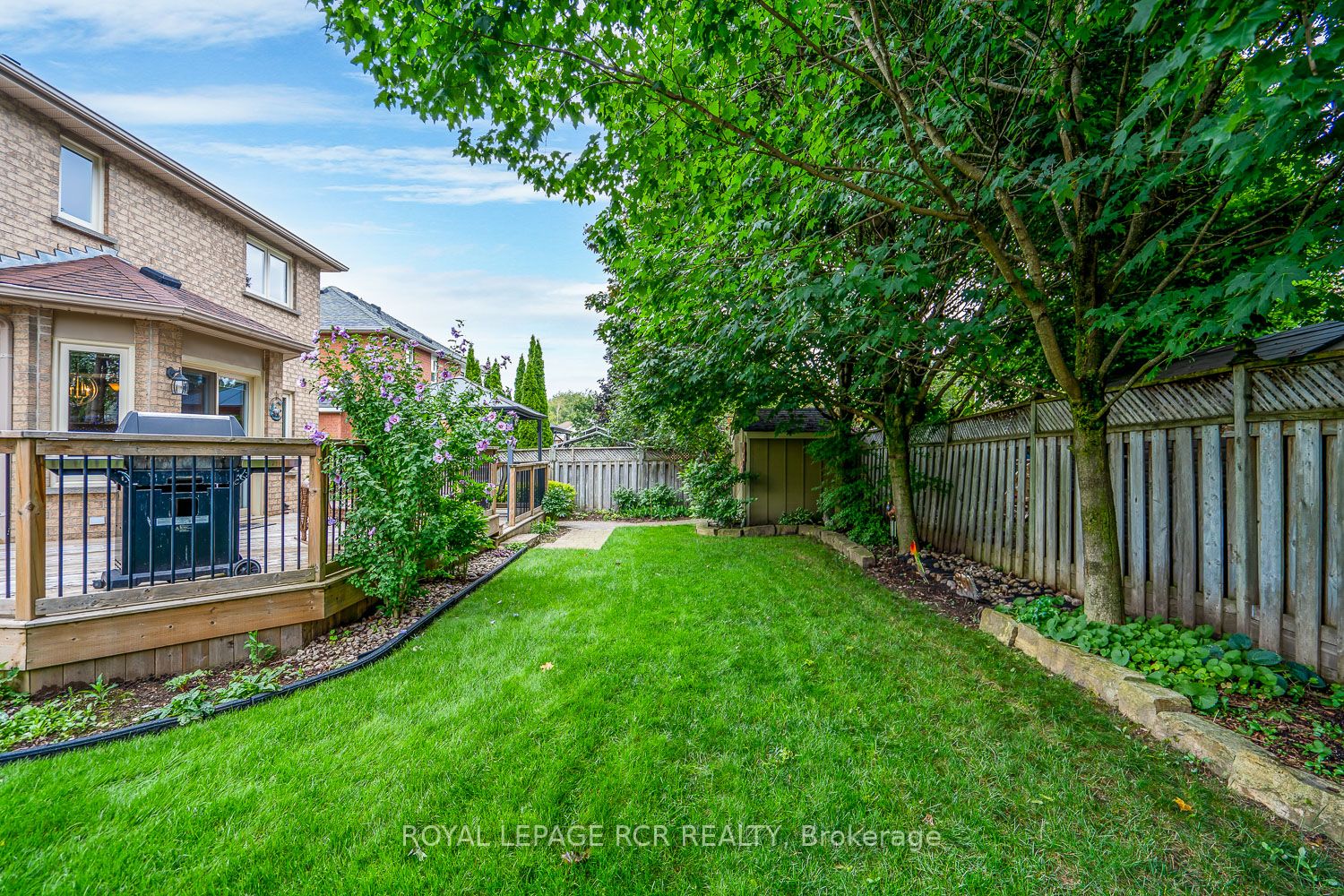 203 Walsh Cres