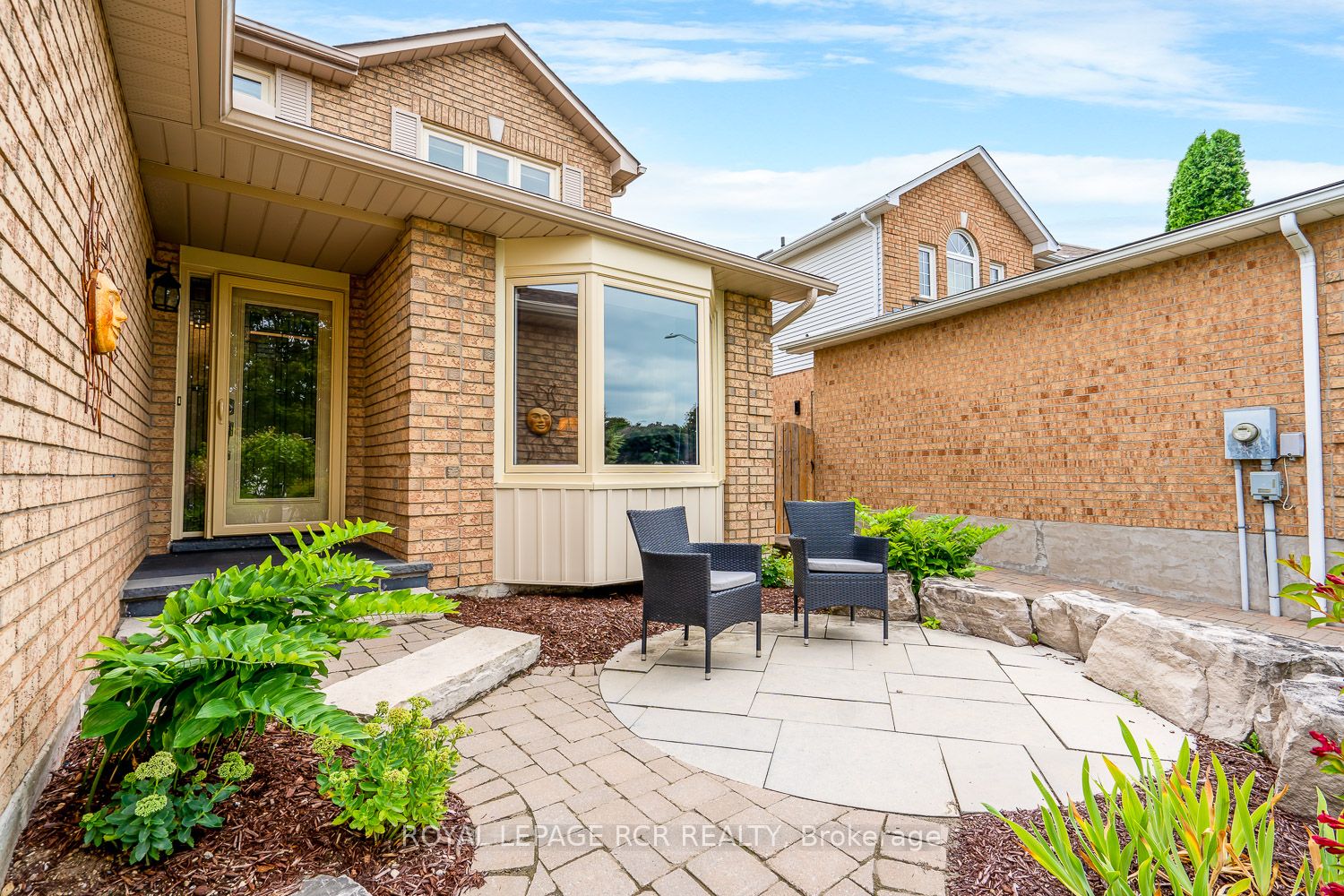 203 Walsh Cres