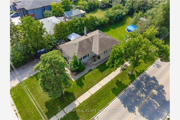 1534 Oxford Ave, Oakville