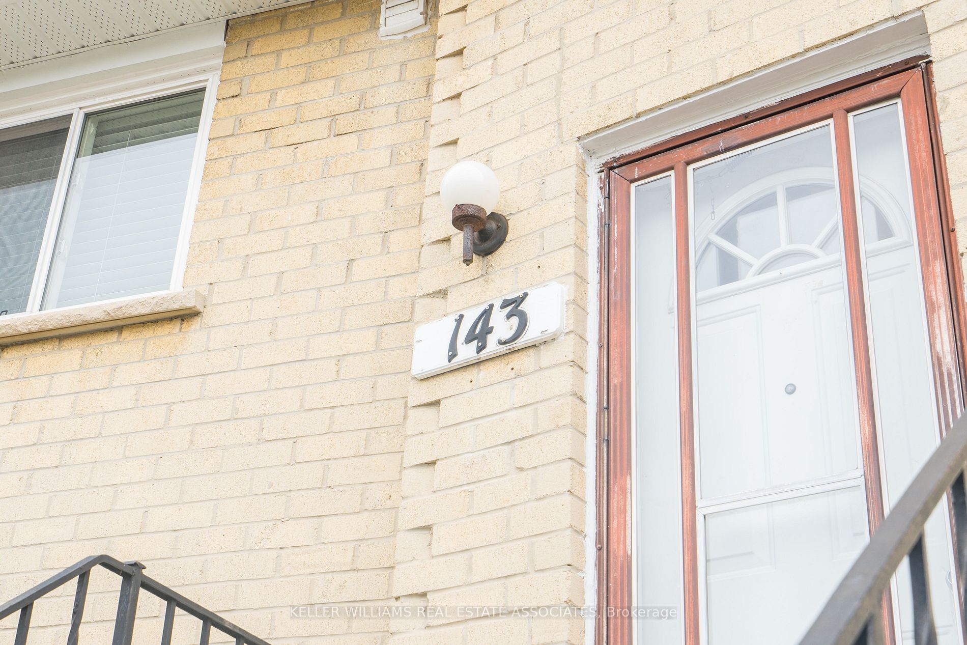 400 Mississauga Valley Blvd, #143