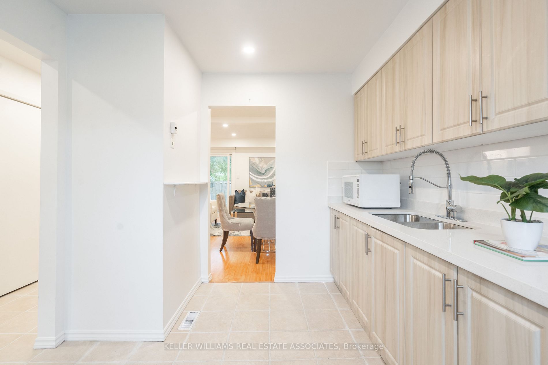 400 Mississauga Valley Blvd, #143