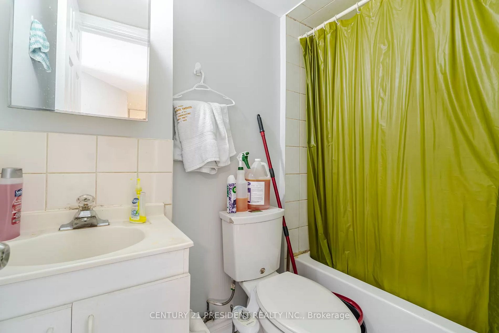 76 Caranci Cres