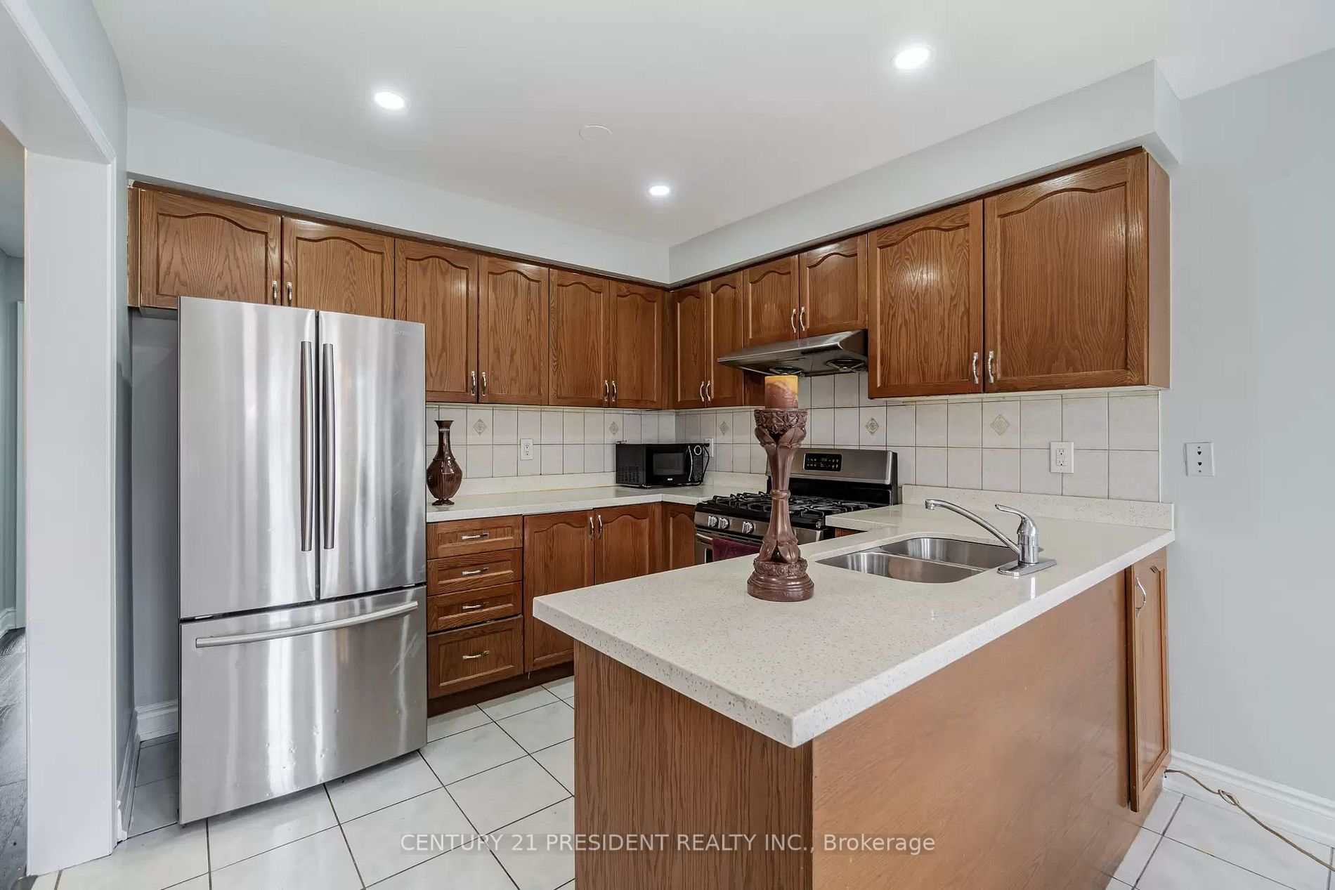 76 Caranci Cres