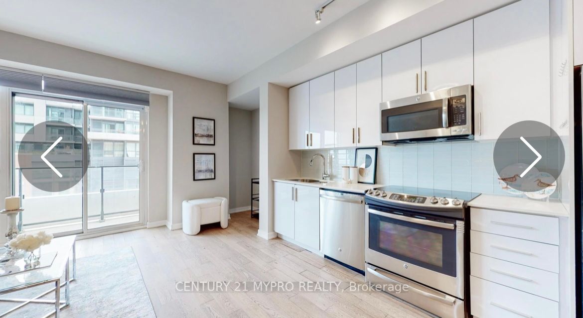 2212 Lake Shore Blvd W, #612