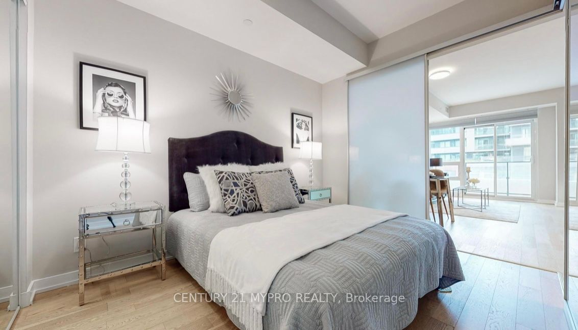 2212 Lake Shore Blvd W, #612