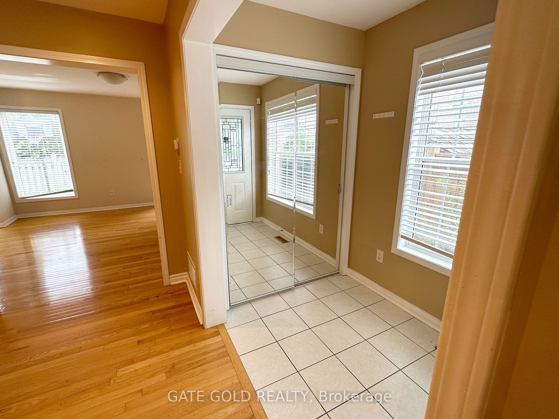 1584 Ramshaw Crescent