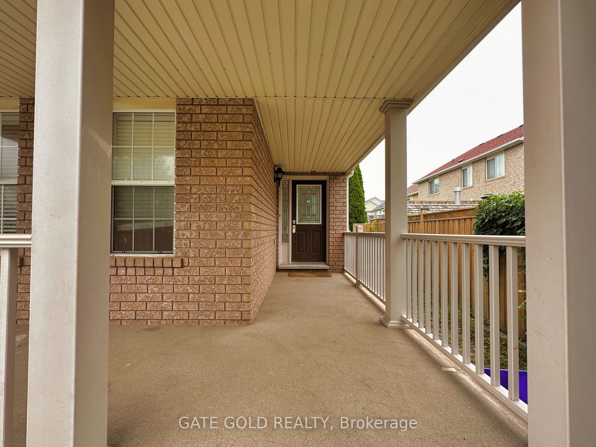 1584 Ramshaw Crescent