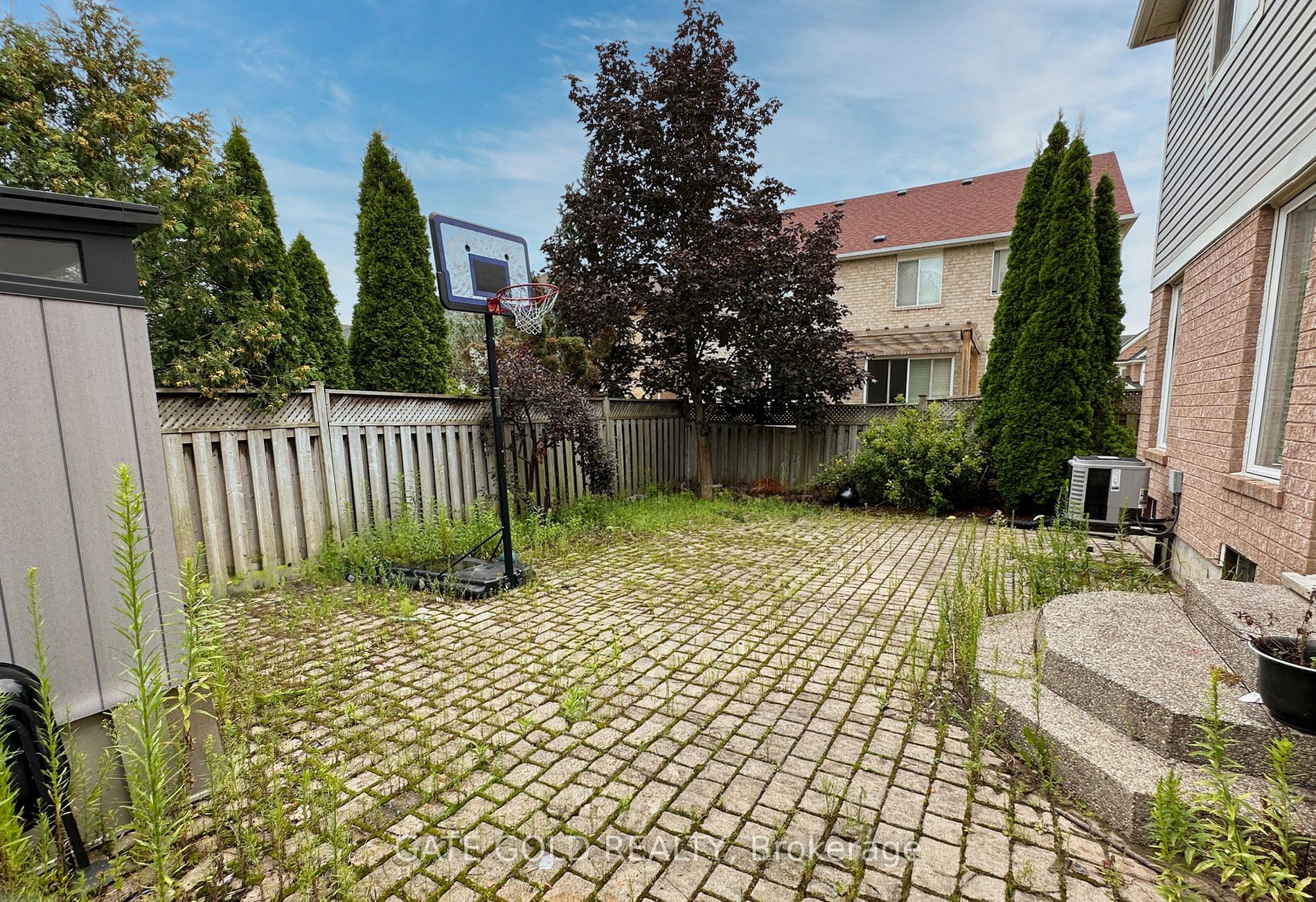 1584 Ramshaw Crescent
