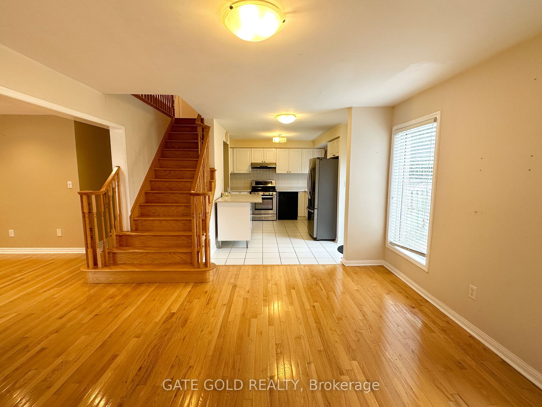 1584 Ramshaw Crescent