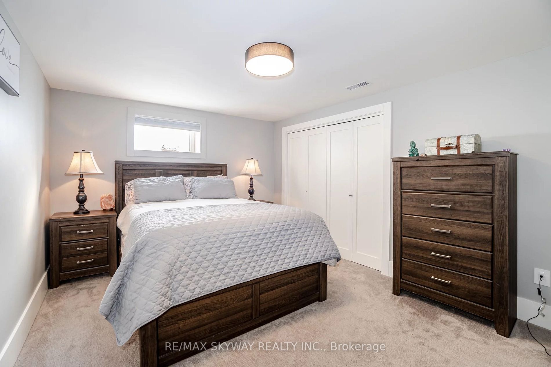 1111 Pinegrove Rd