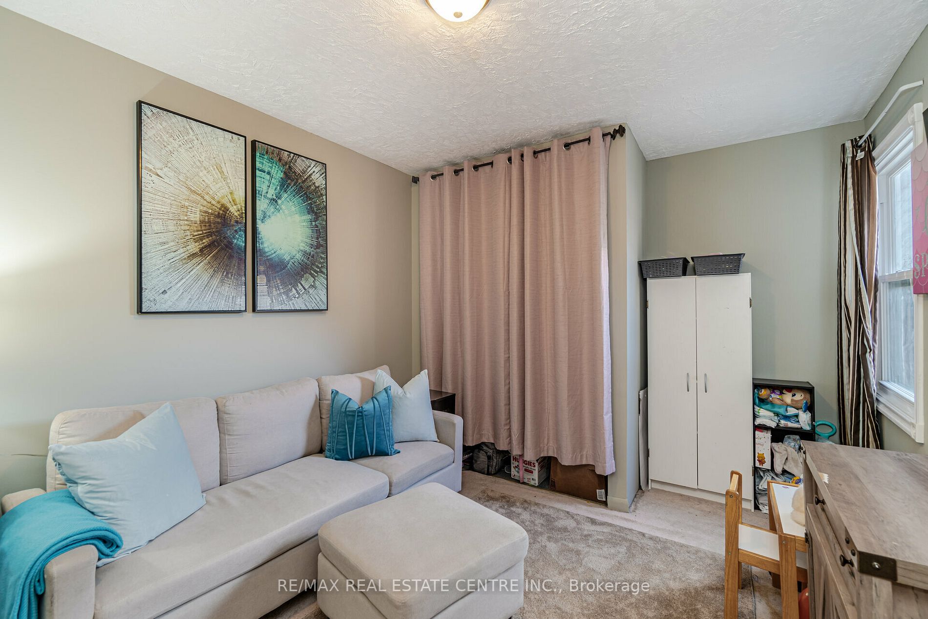 17 Wolverton Cres