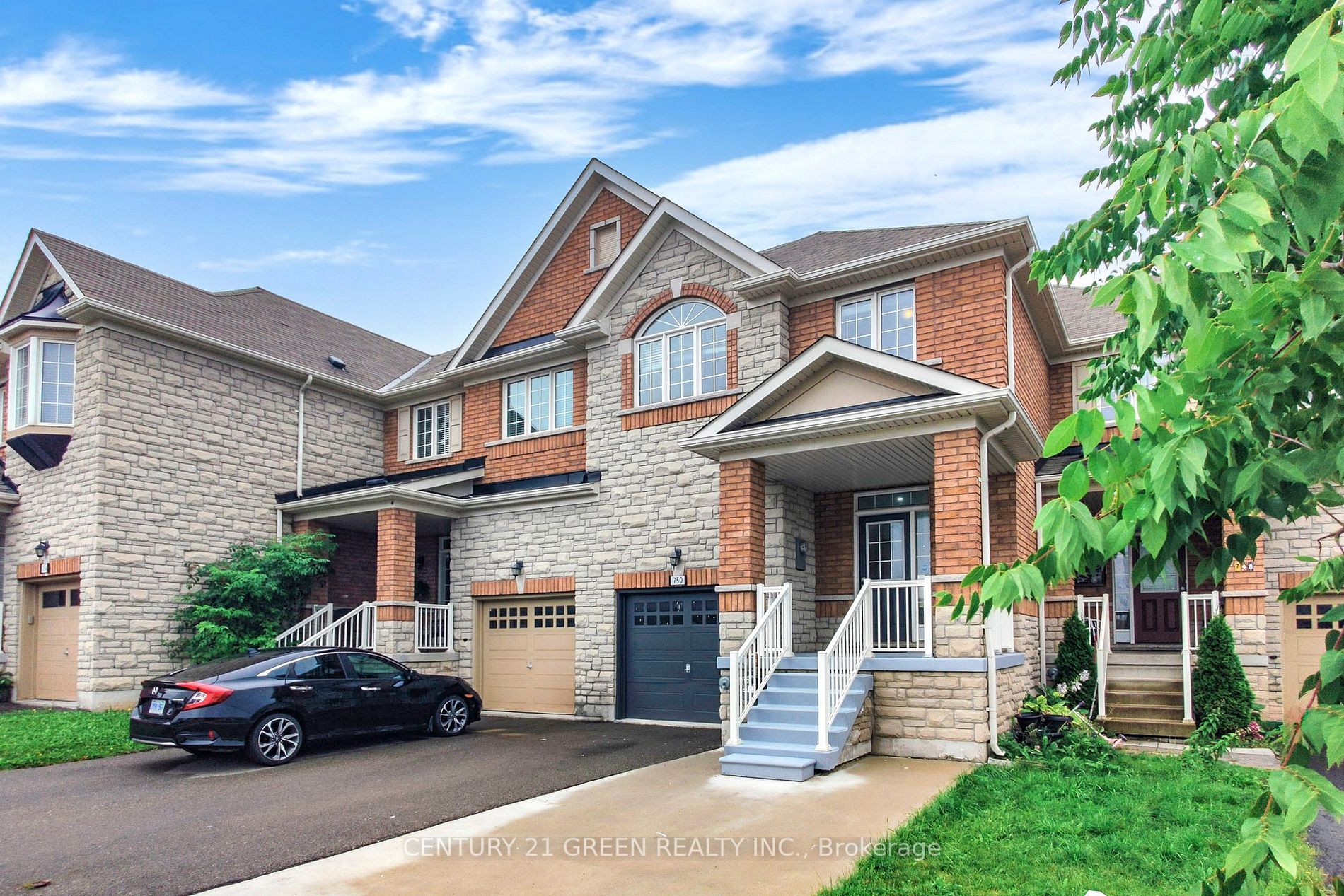 750 Farmstead Dr