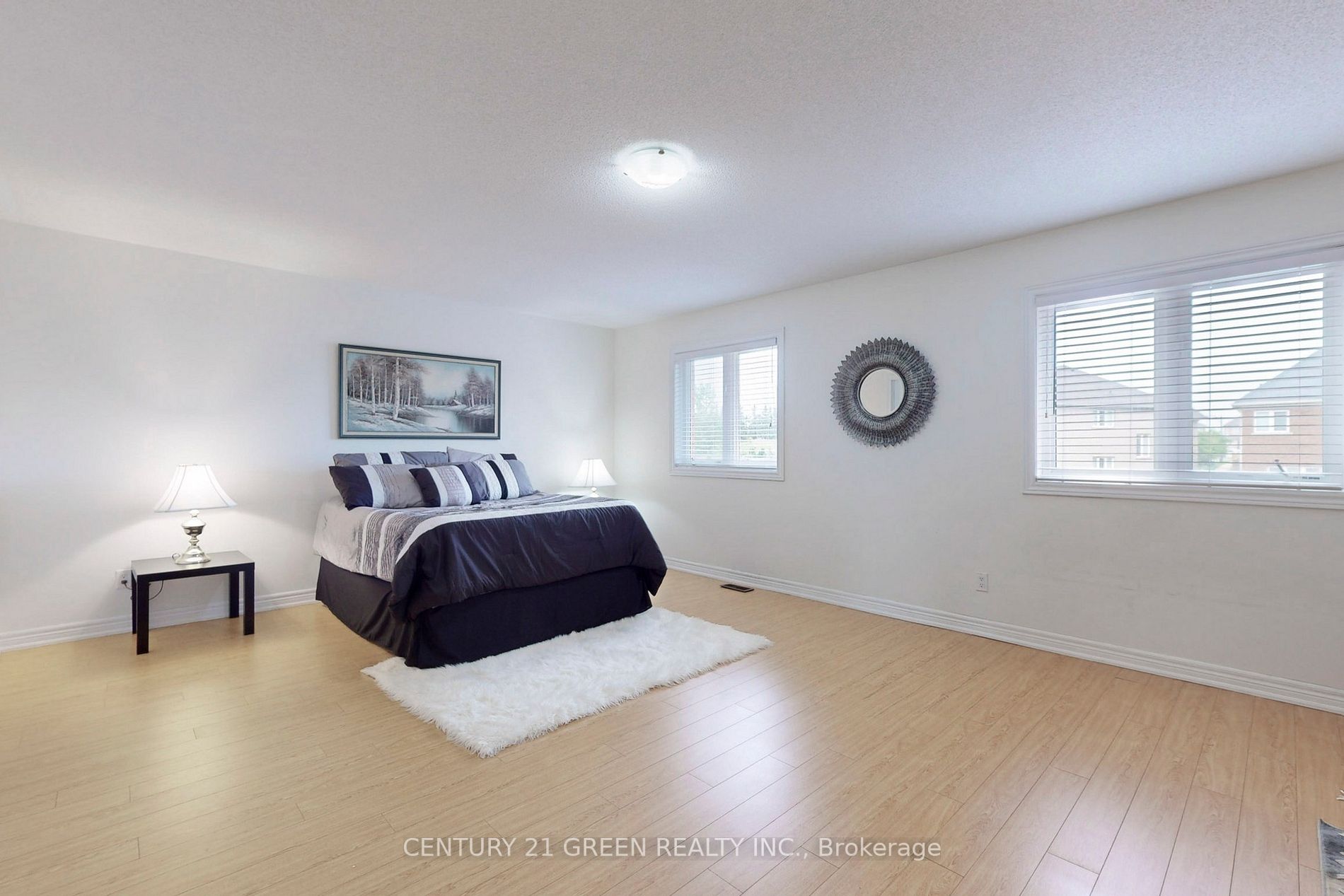 750 Farmstead Dr