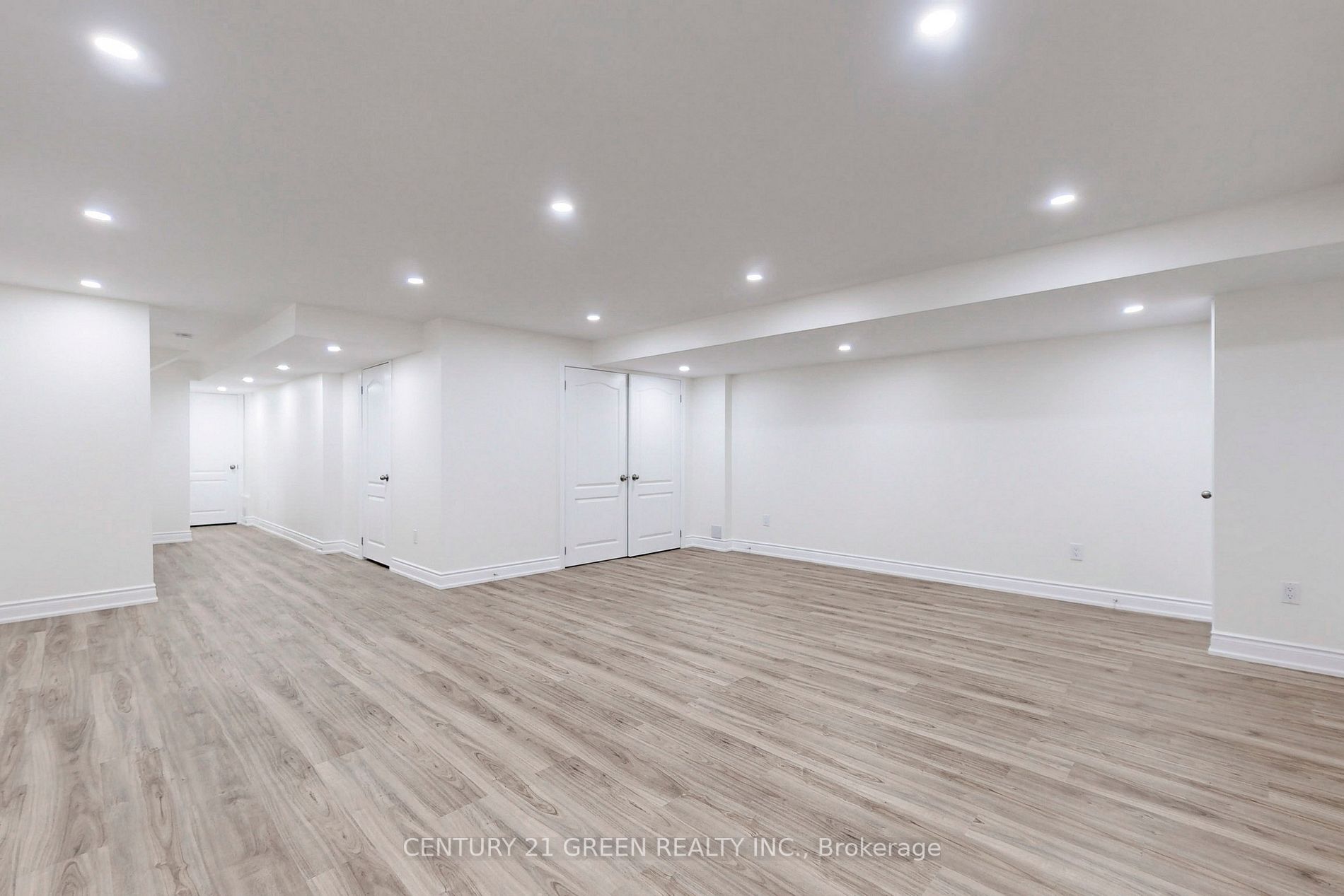 750 Farmstead Dr