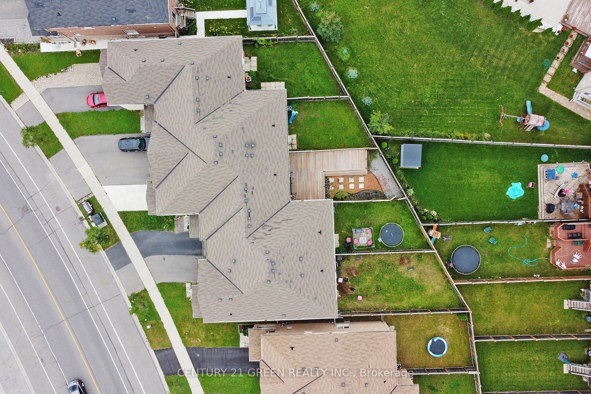 750 Farmstead Dr