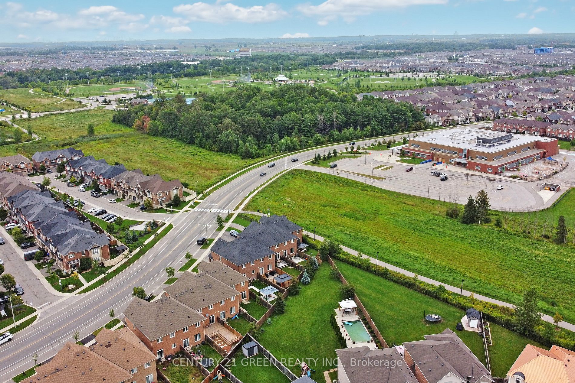 750 Farmstead Dr